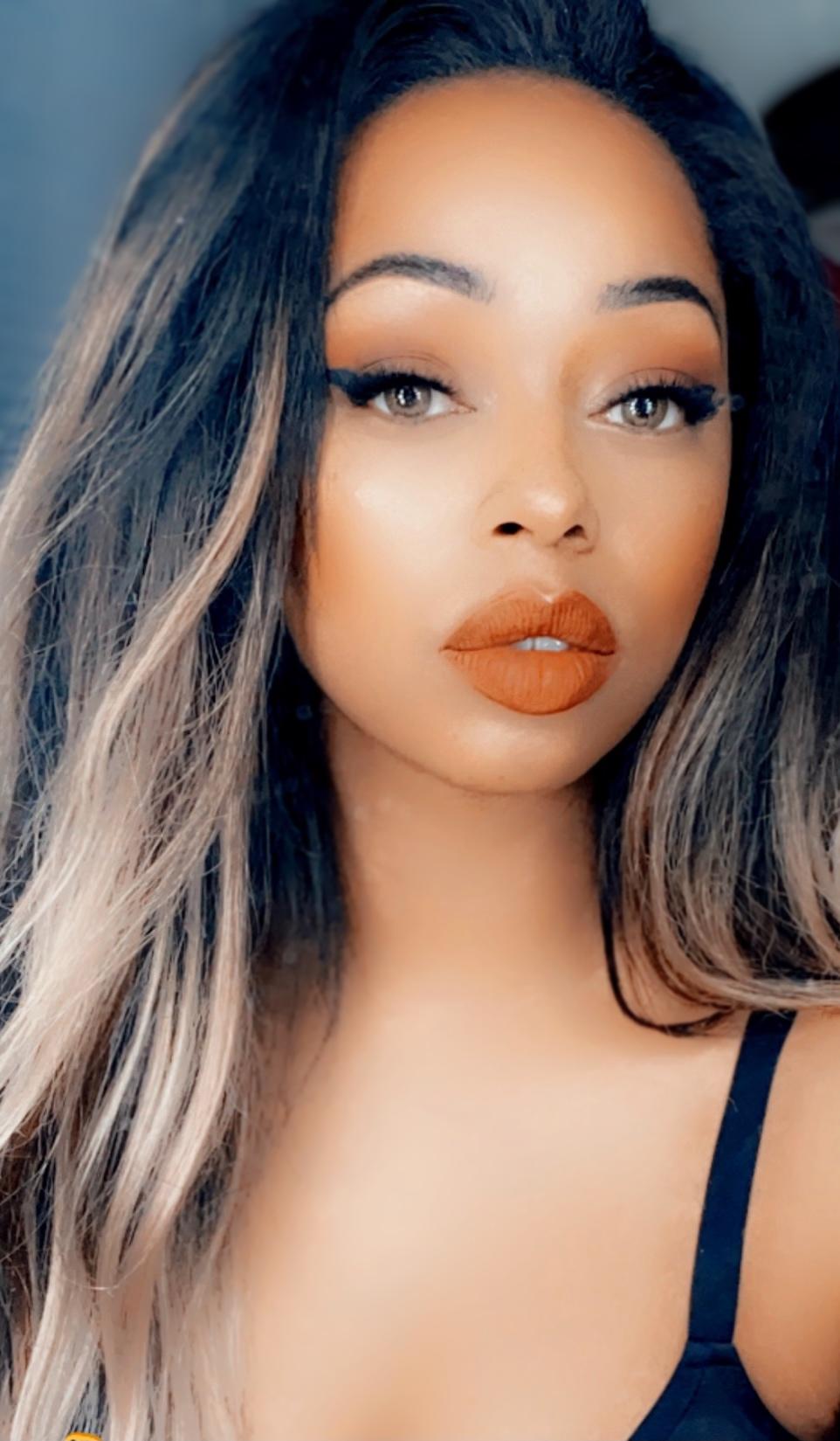 actor Elle Marchelle large photo