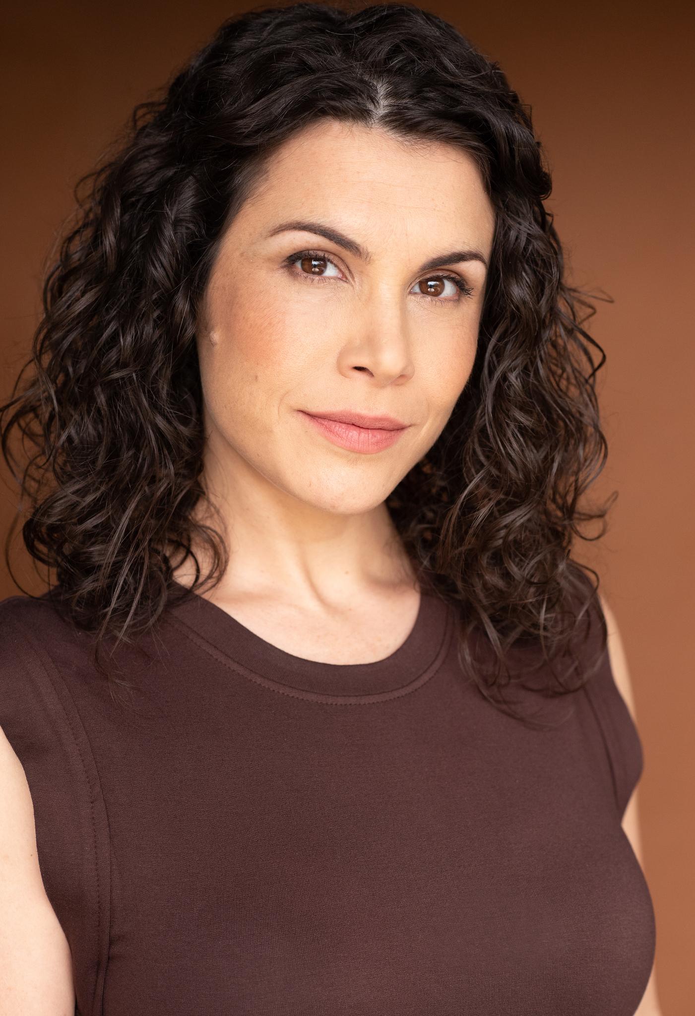 actor Leslie Steele large photo