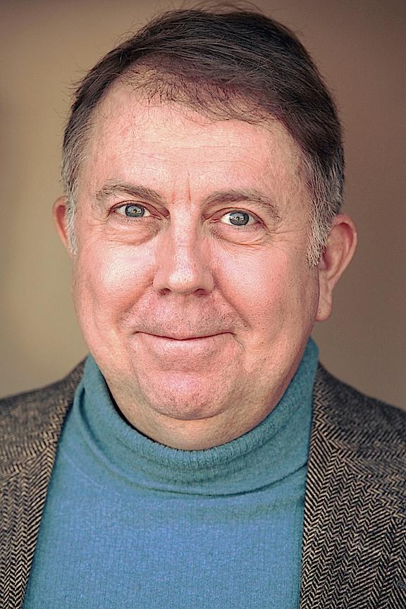 actor Benton Jennings large photo