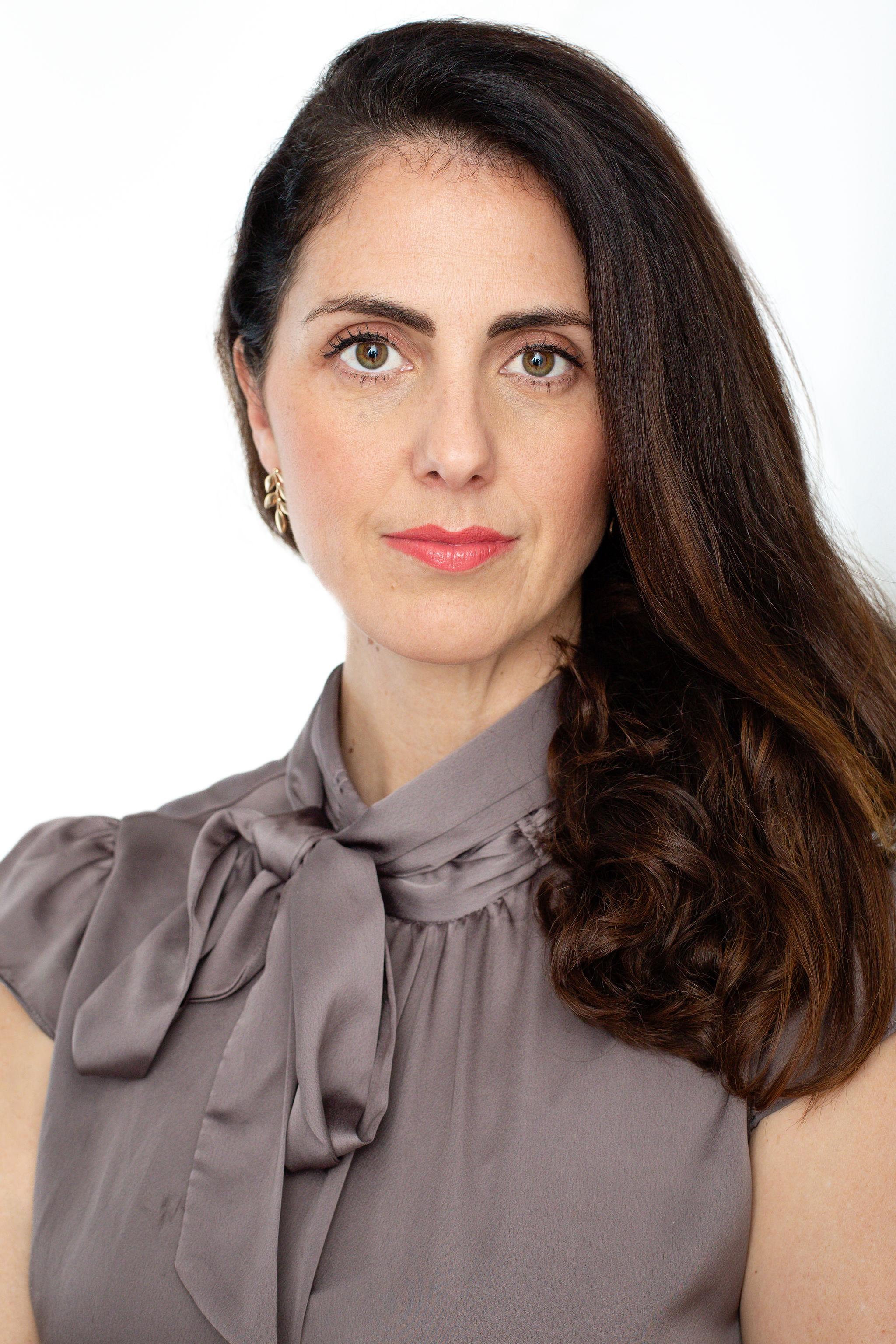 actor Josephine Flynn large photo