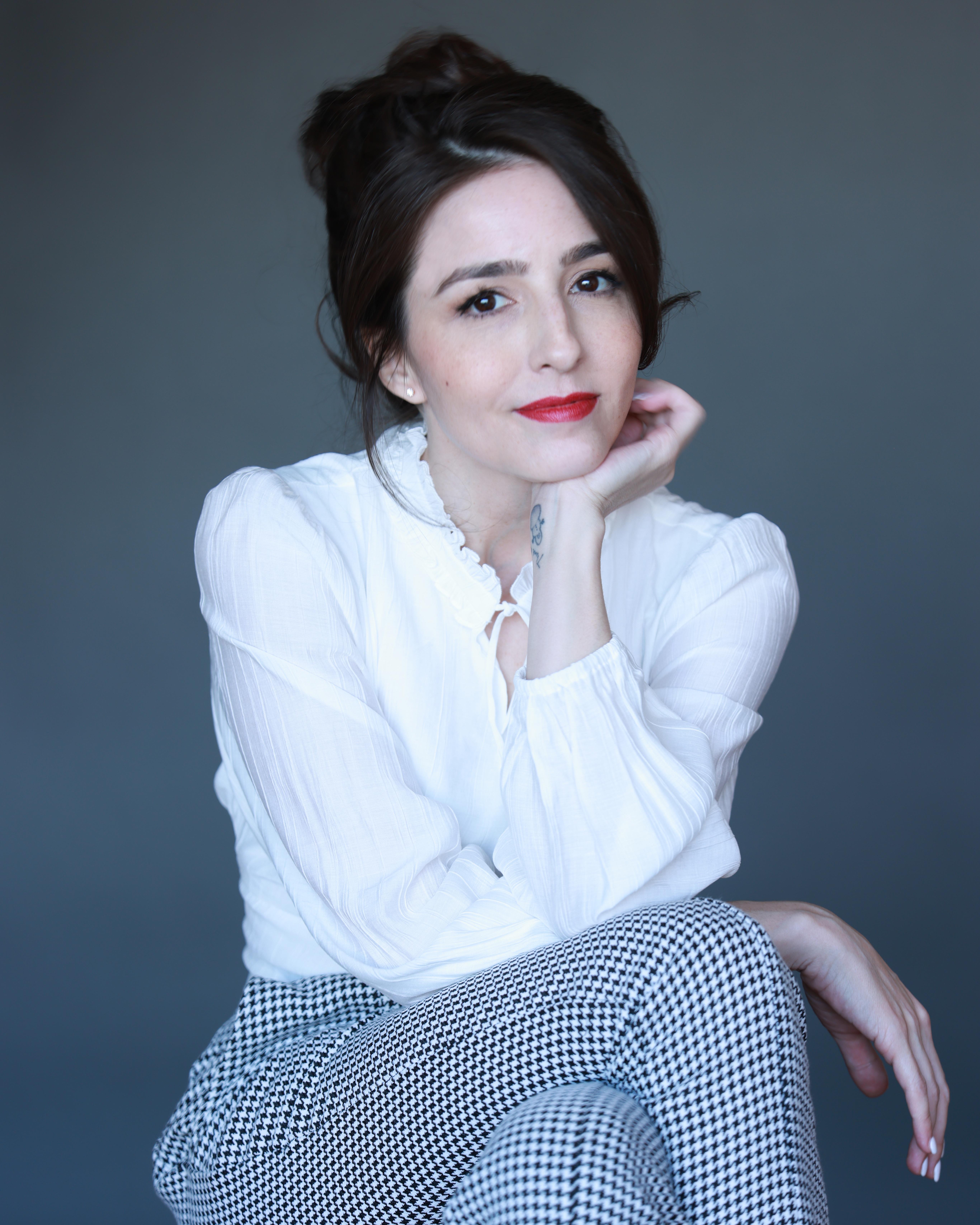 actor Natalie Knepp large photo