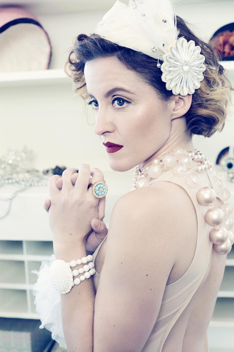 actor Mhairi Morrison large photo