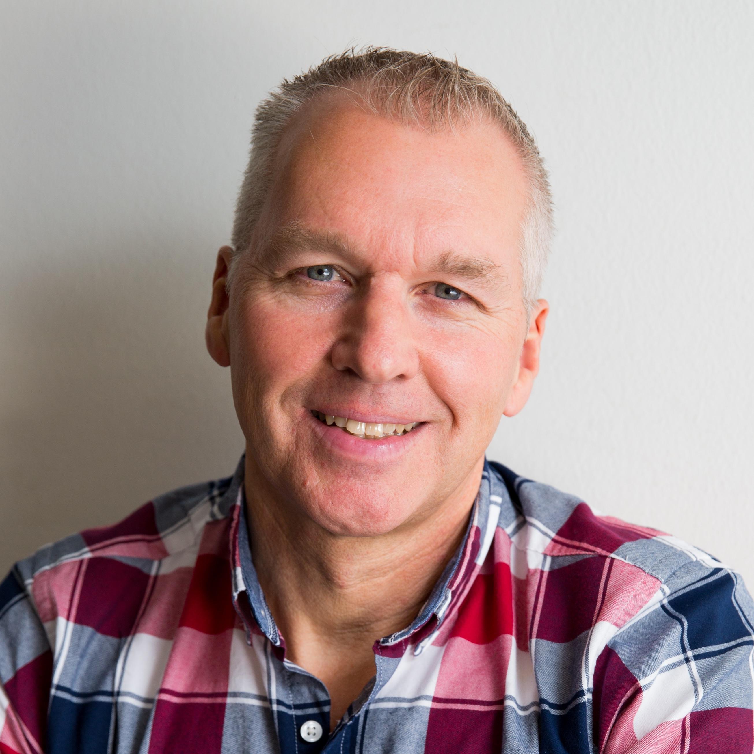 actor Peter Bowes large photo