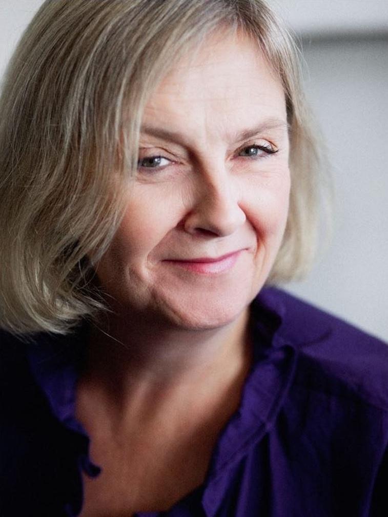 actor Julie Nash large photo