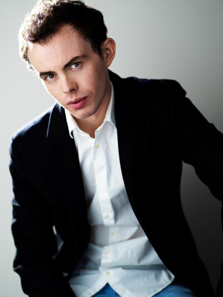 actor Max MacKenzie large photo