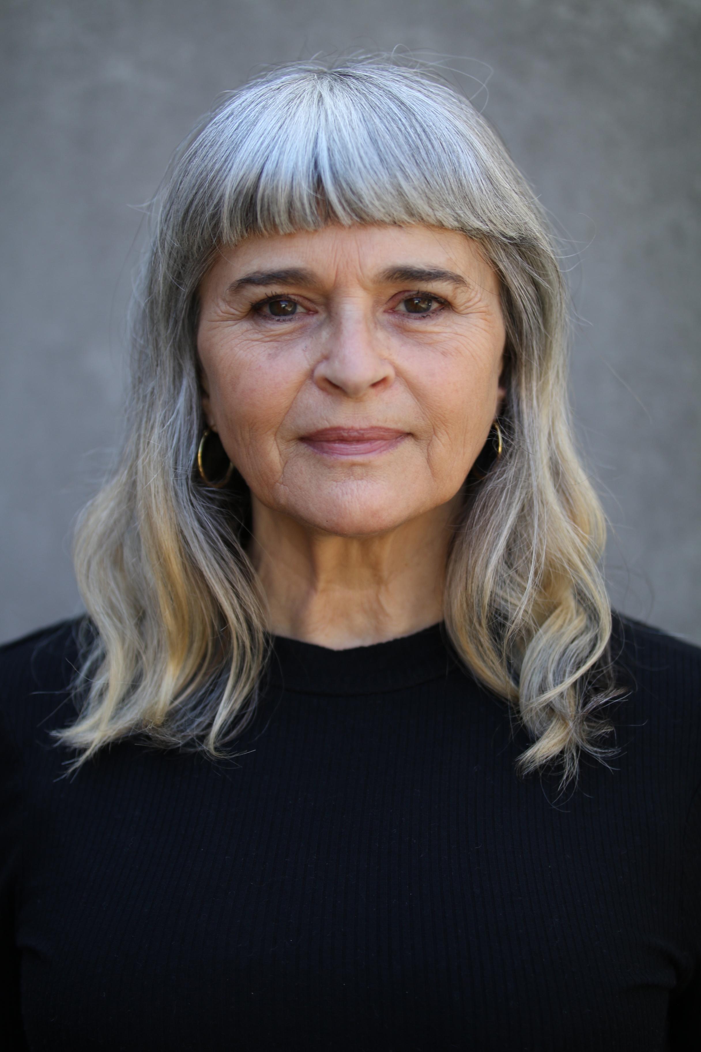 actor Kaarin Fairfax large photo