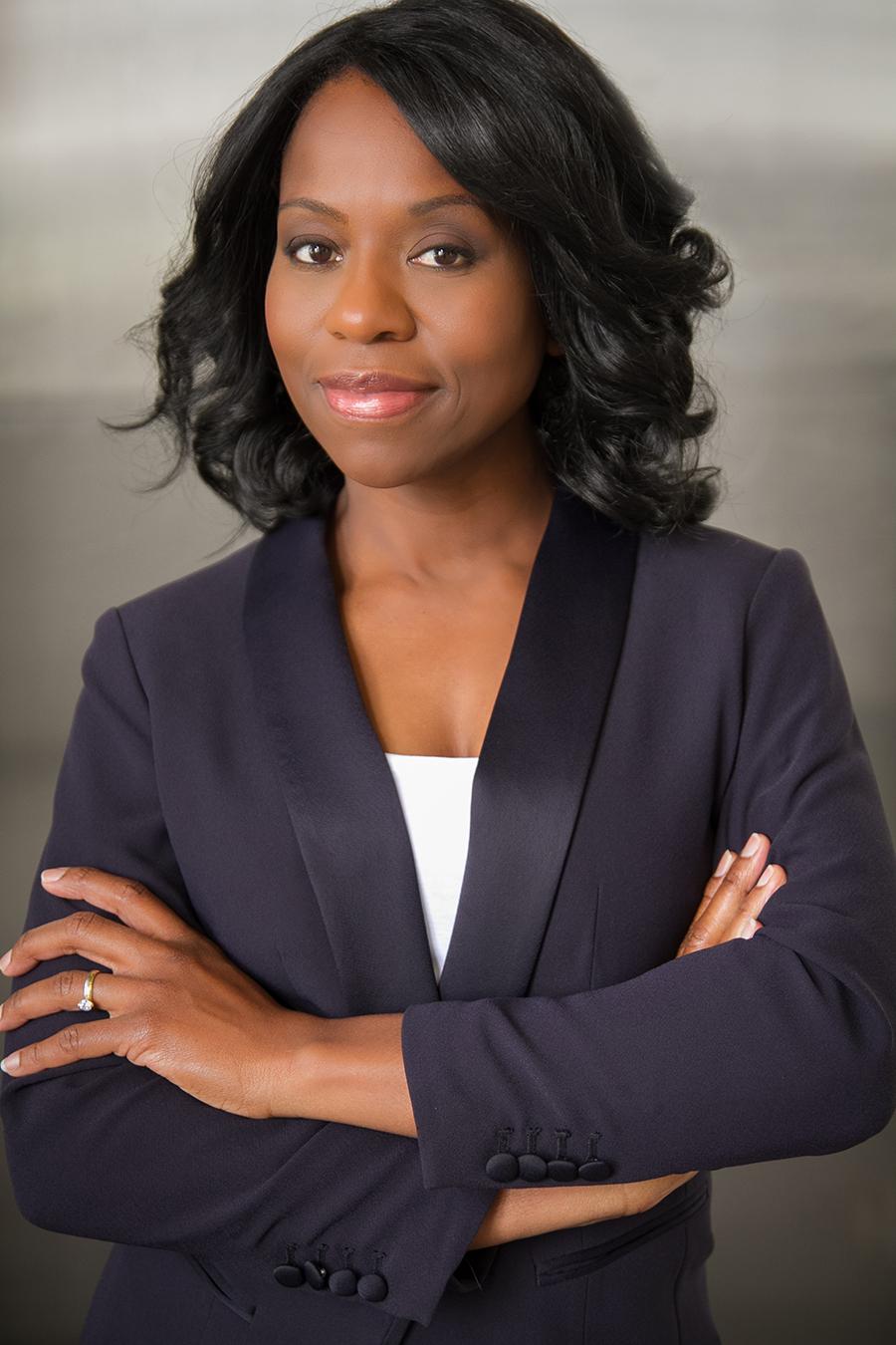 actor Sonya Leslie large photo