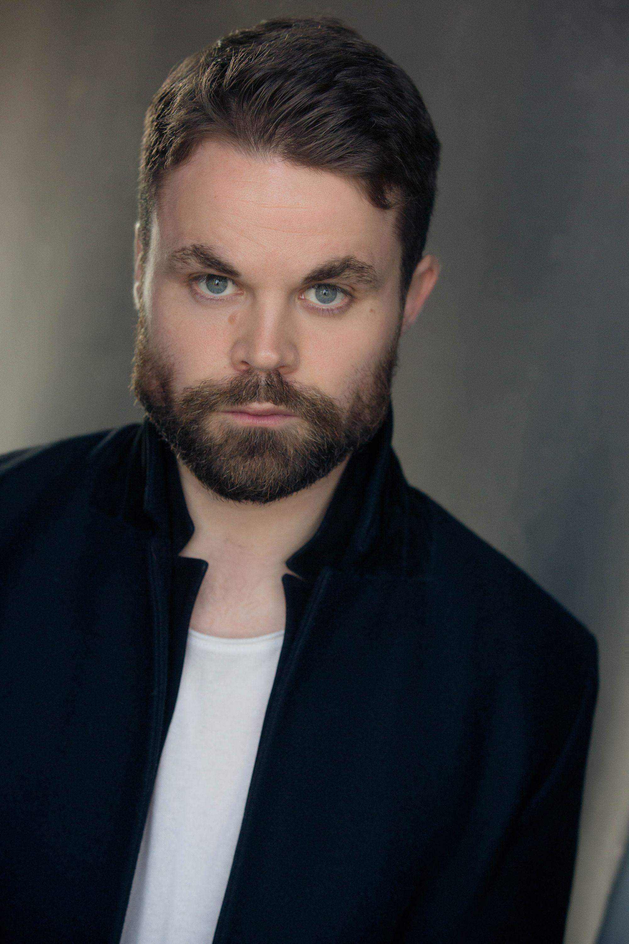 actor Peter Hannah large photo