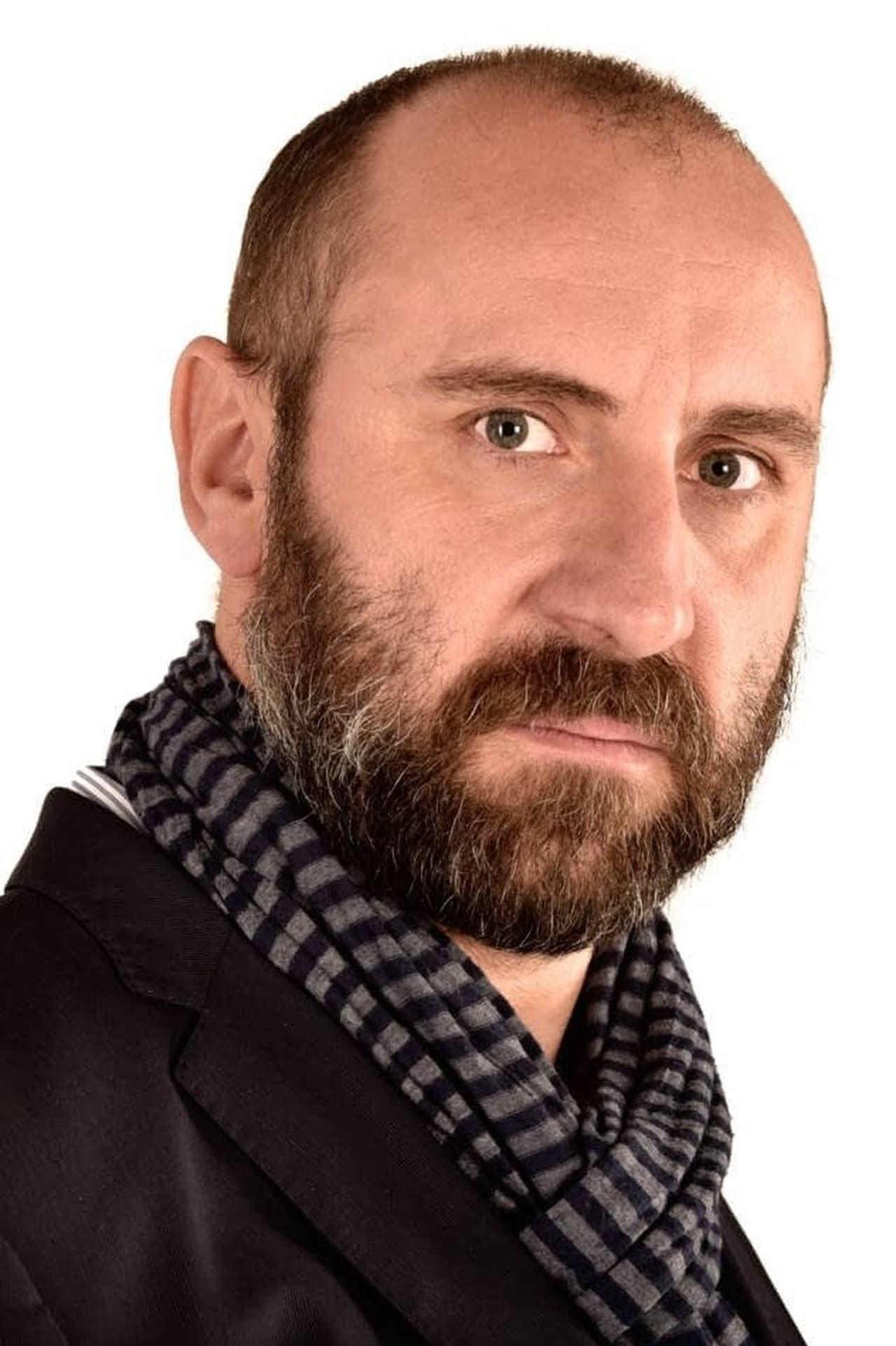 actor Julio Mardelo large photo