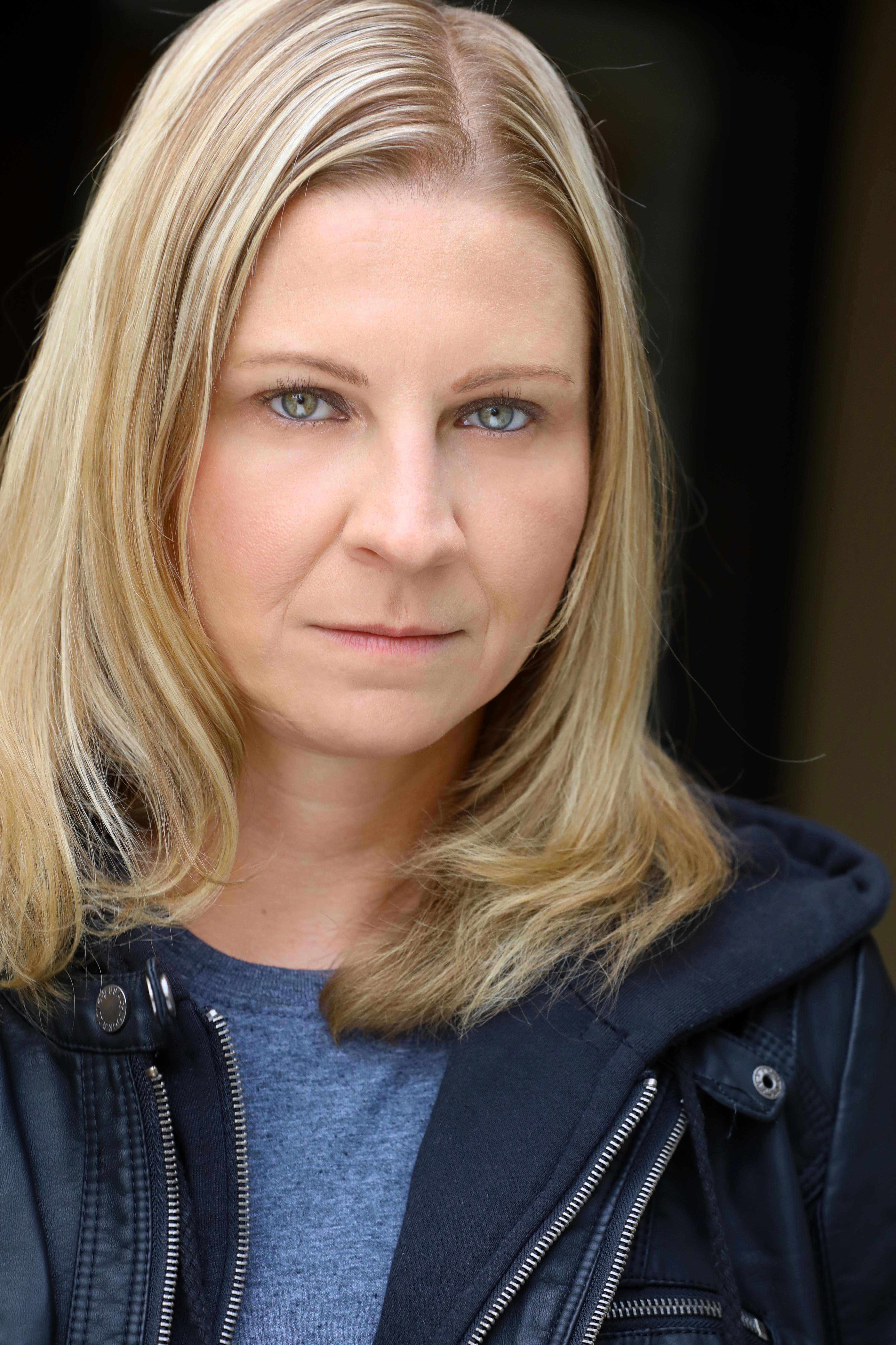 actor Linda Burzynski large photo