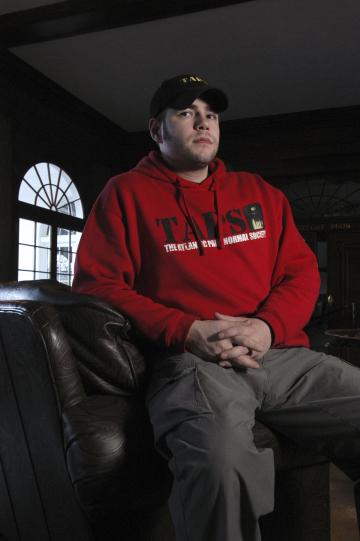 actor Steve Gonsalves large photo