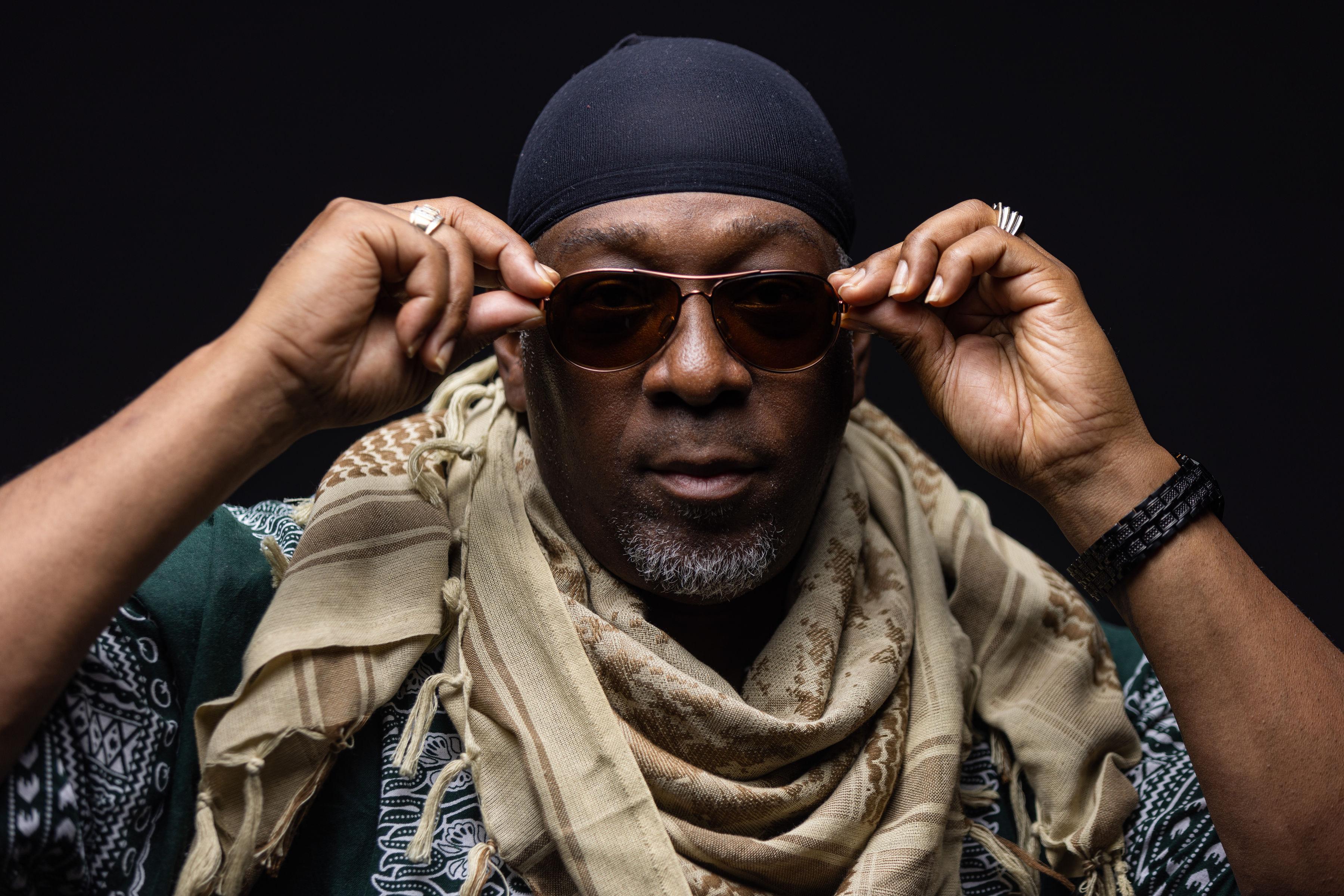 actor Moncell Durden large photo