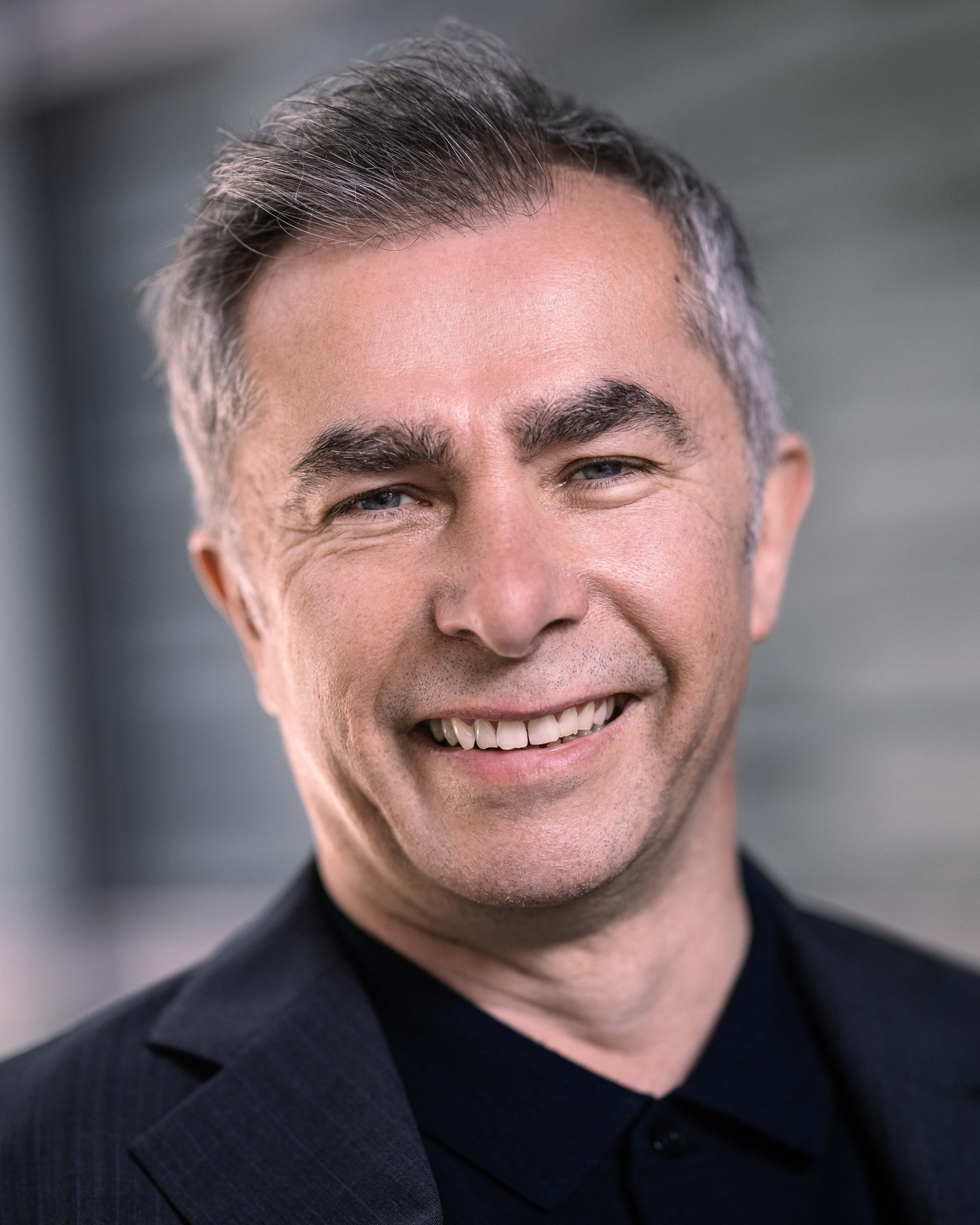 actor Declan Mills large photo