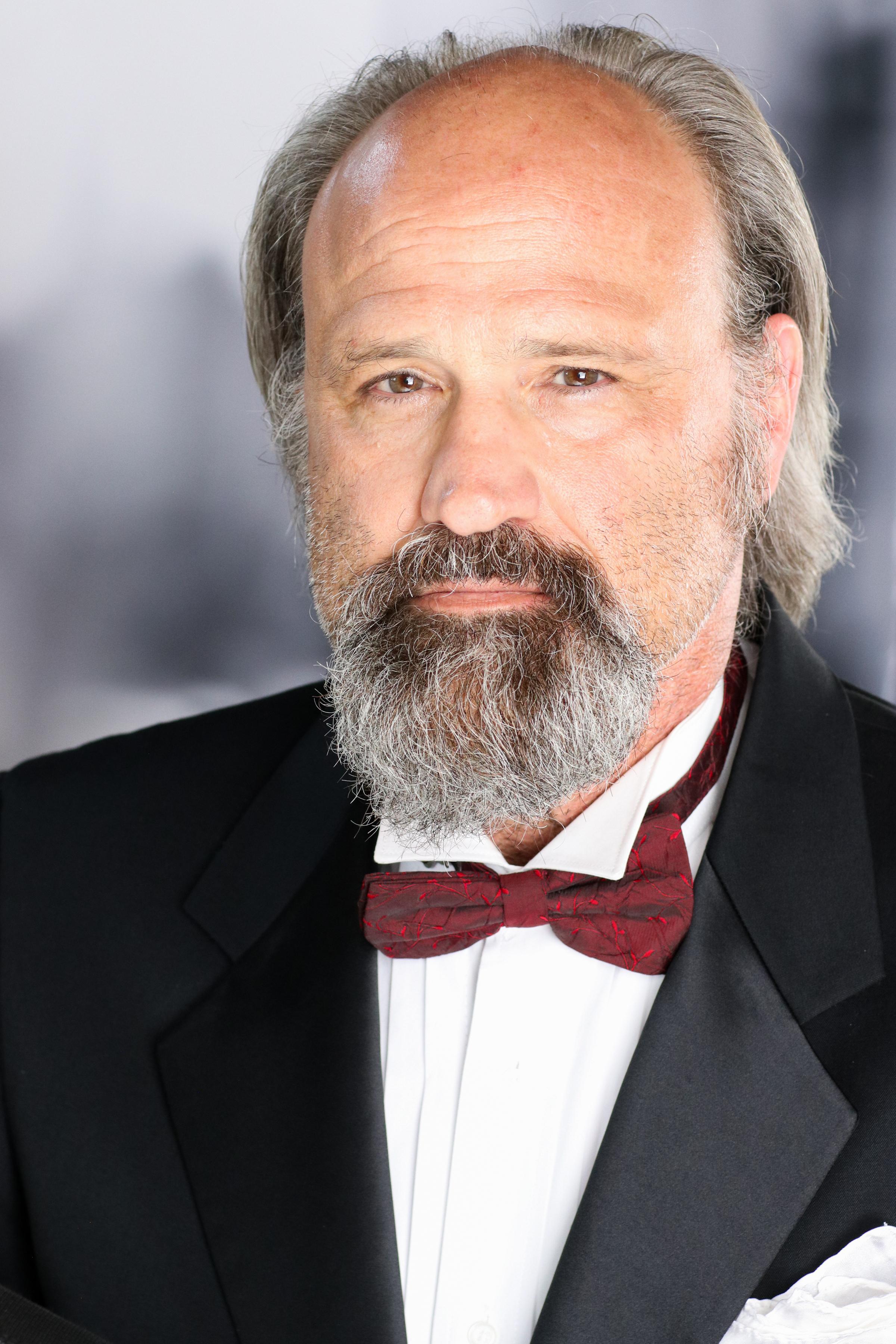 actor Robert Bryan Davis large photo