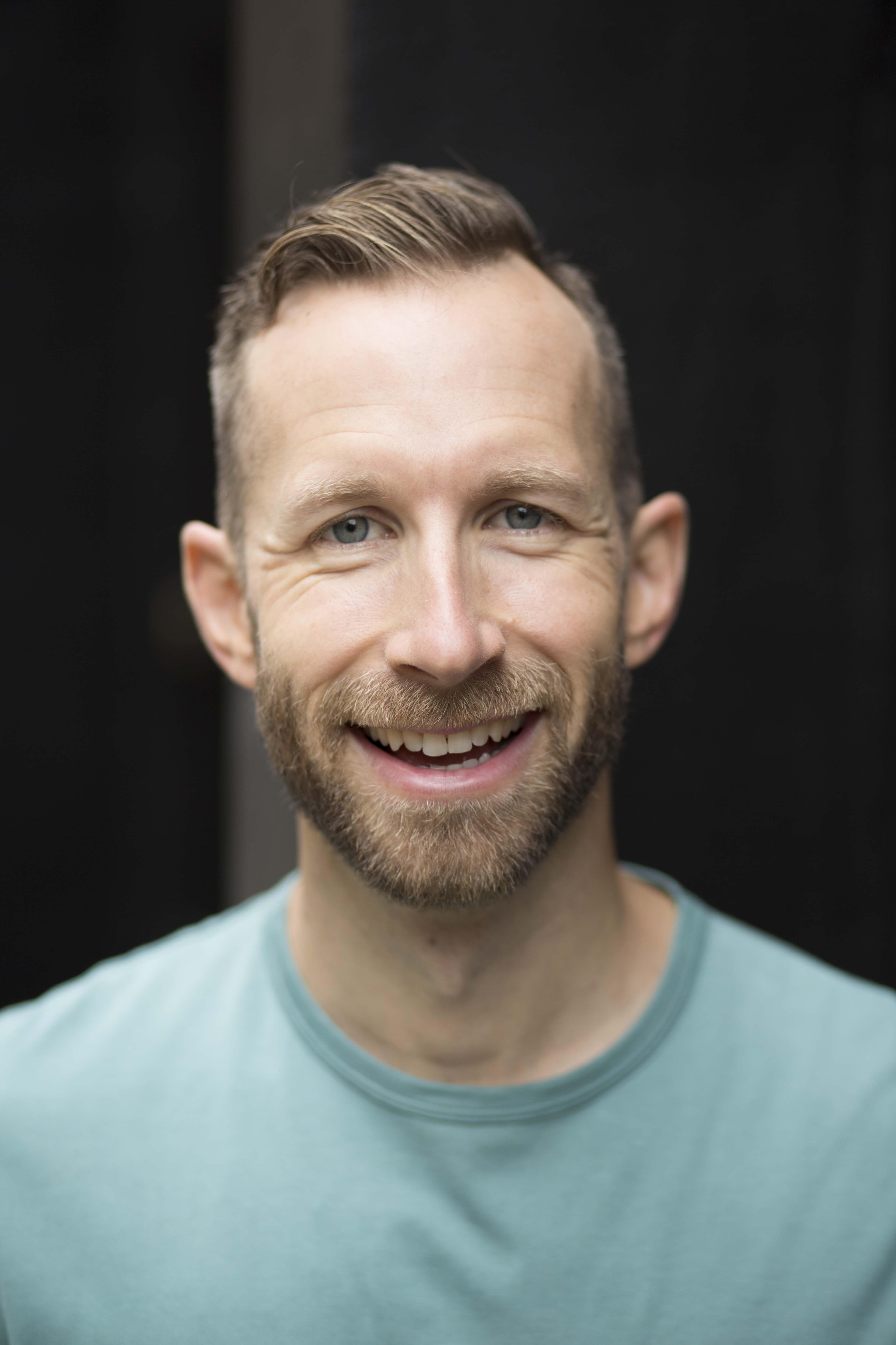 actor Bradley Hasemeyer large photo