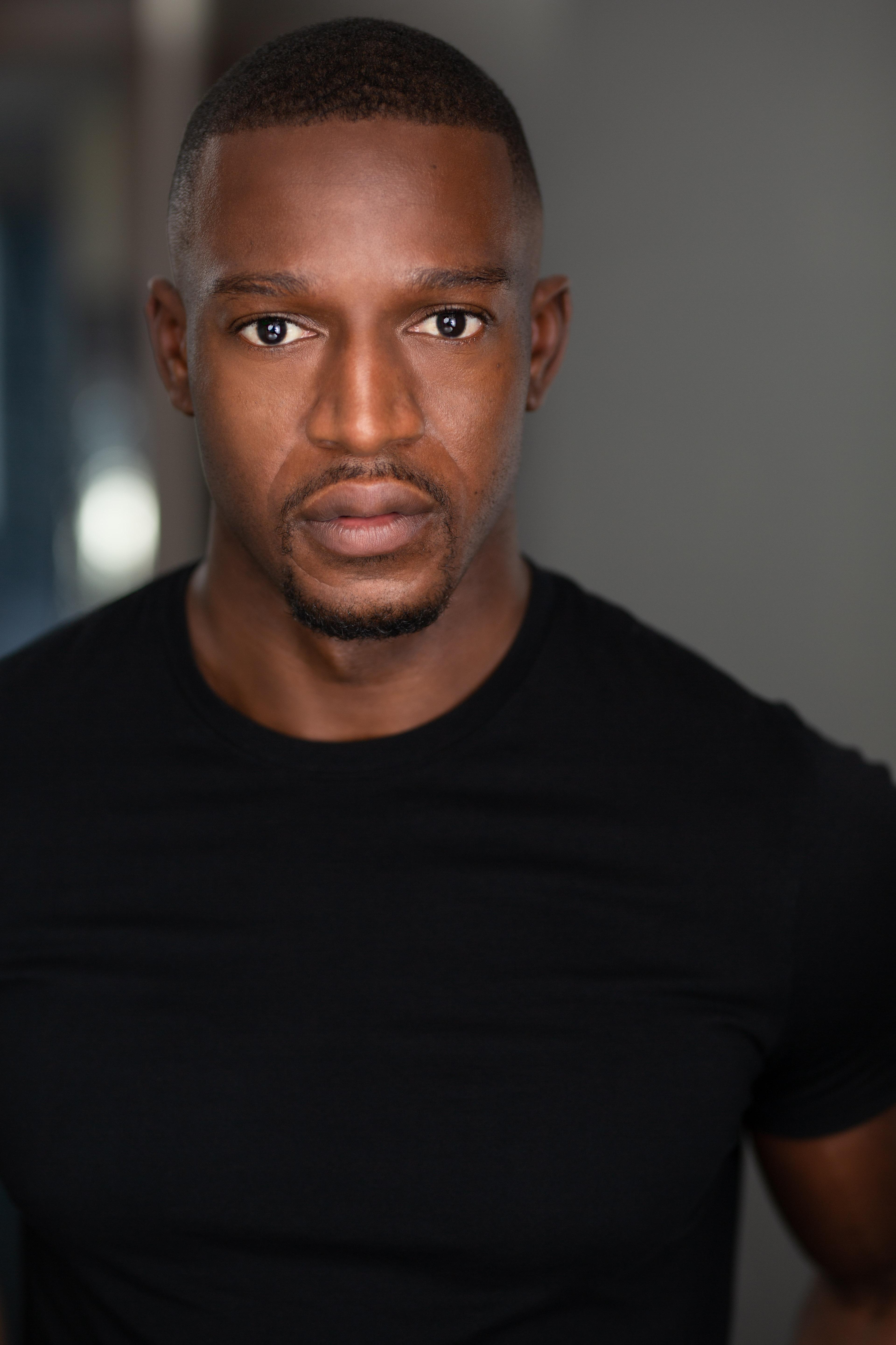 actor Stephen Adekolu large photo