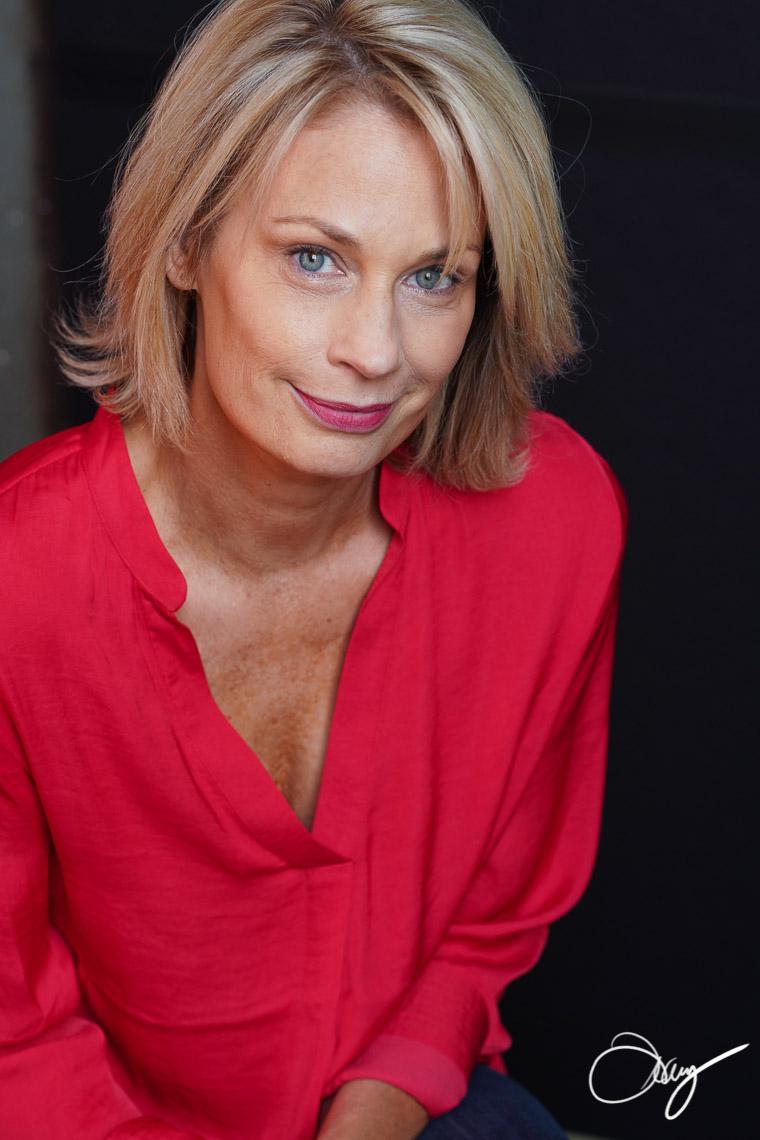 actor Katie Hughey large photo