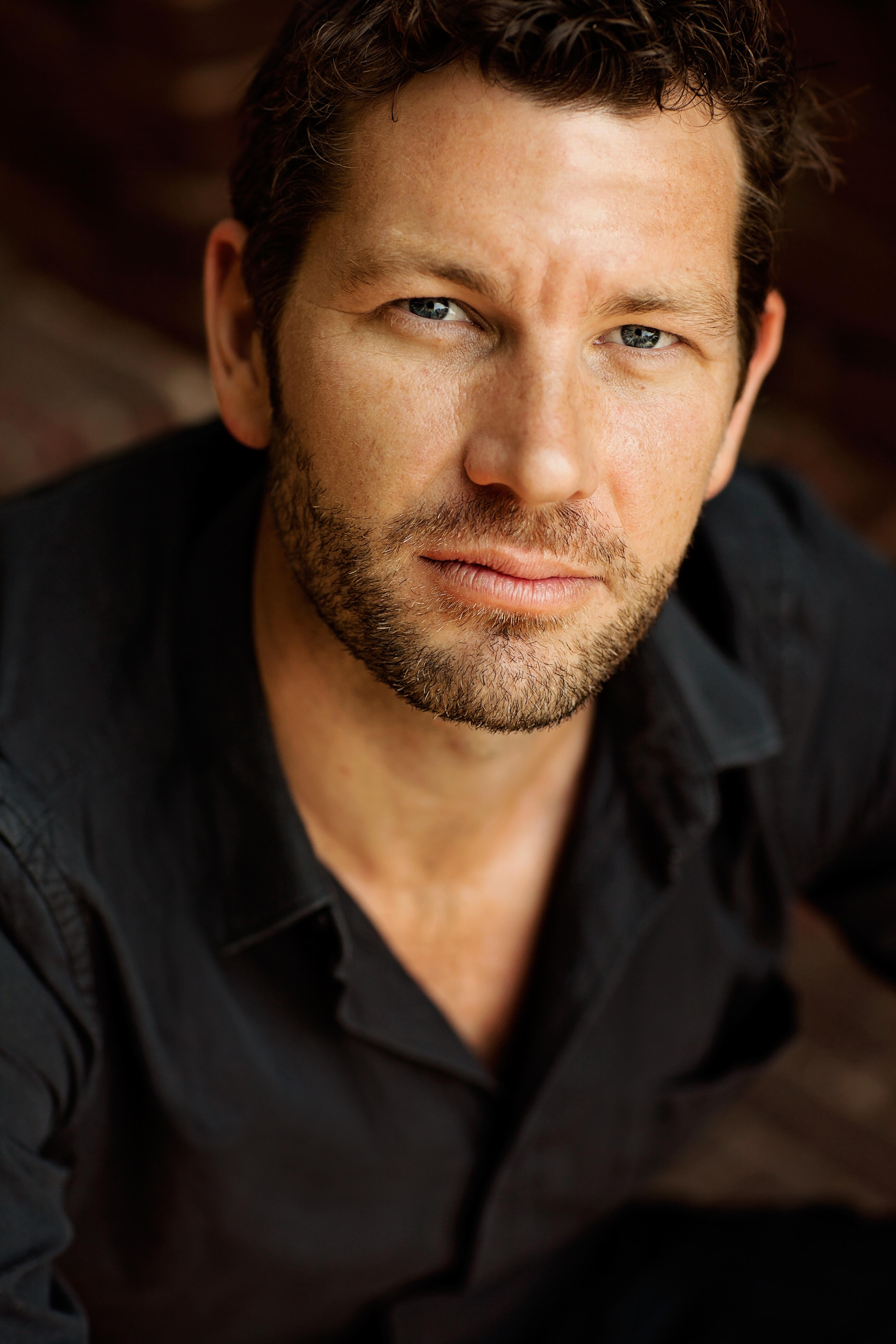 actor Charlie Hopkins large photo