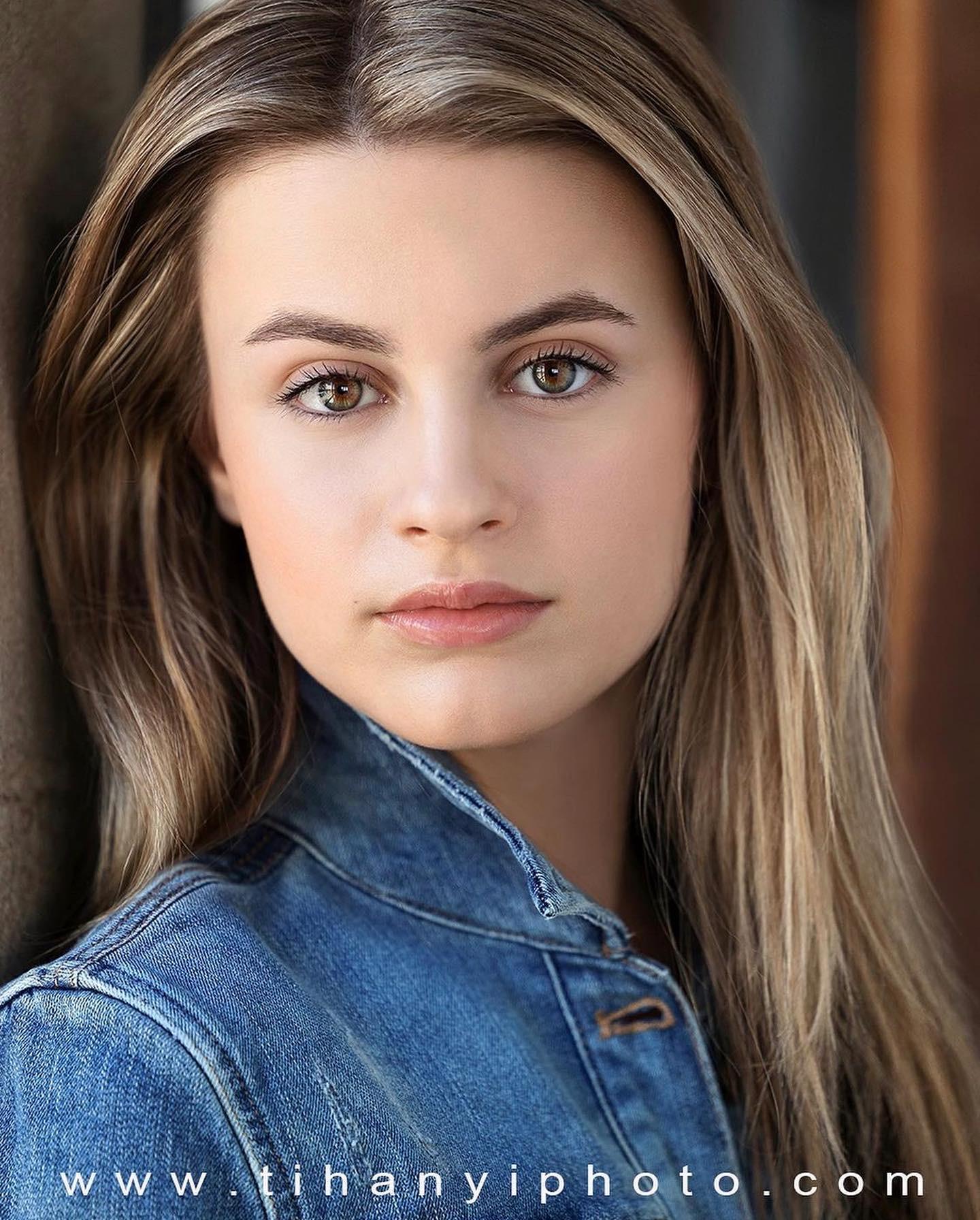 actor Isabella Cuda large photo