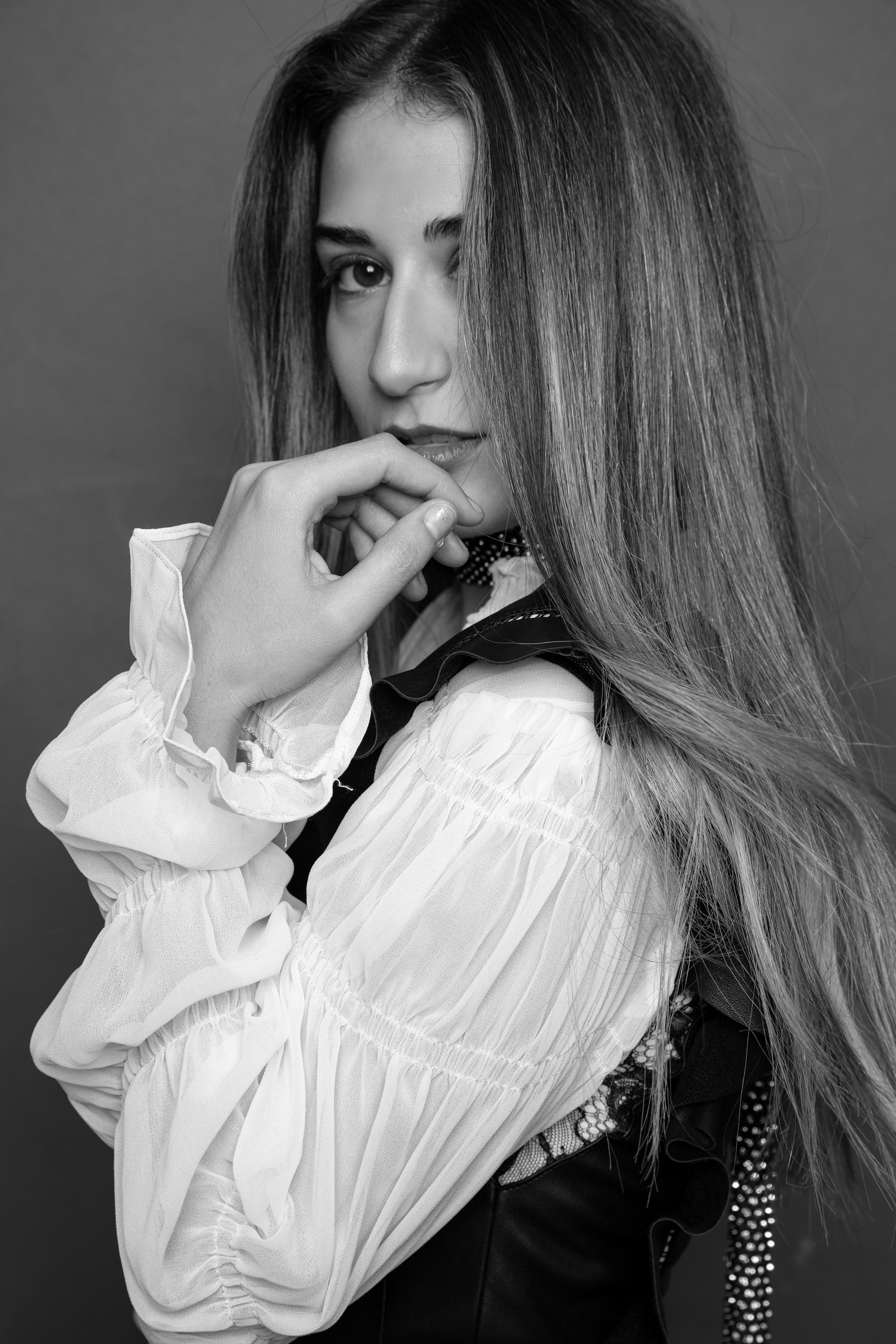 actor Mikaela Phillips large photo