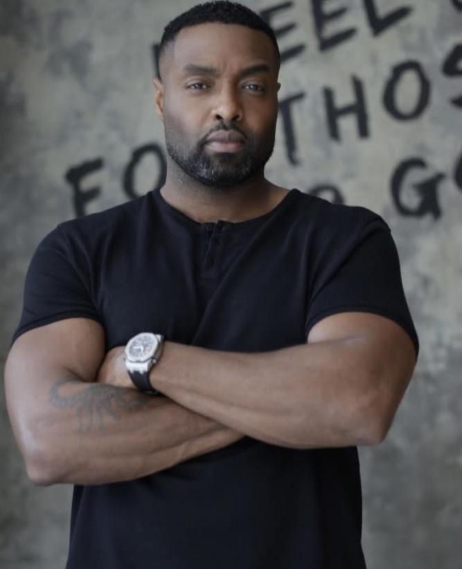 actor Elijah Long large photo