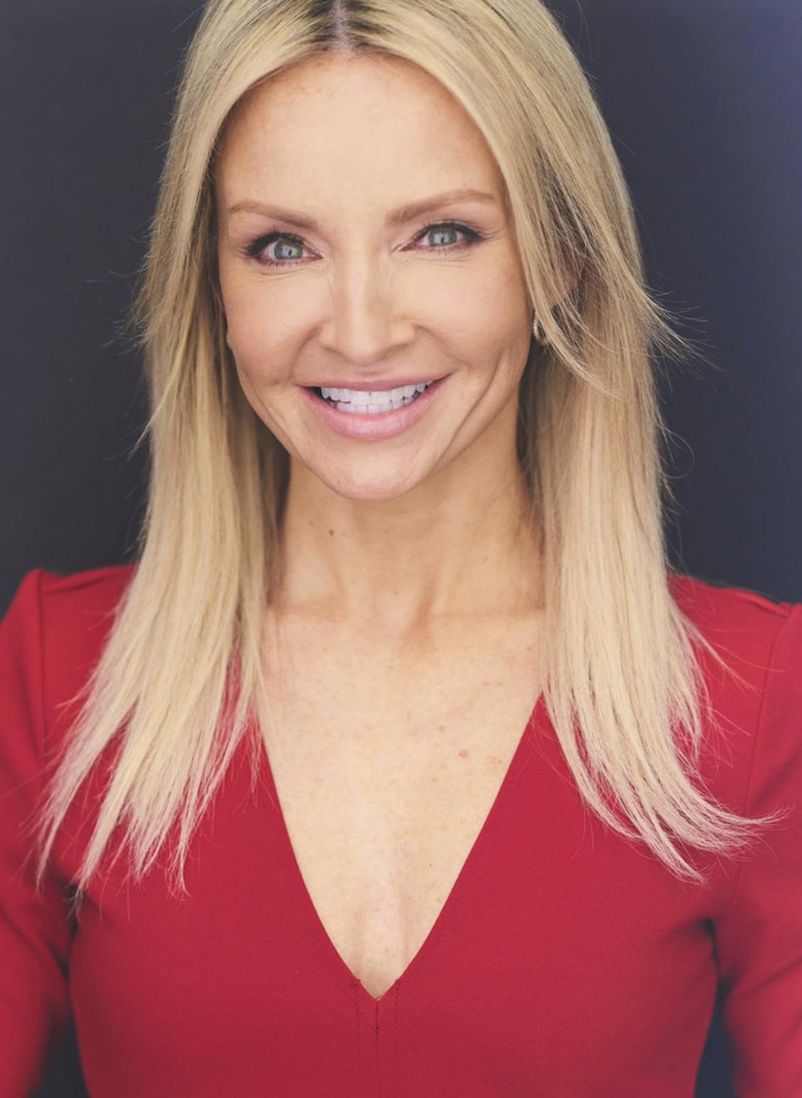 actor Alyson Courtney large photo