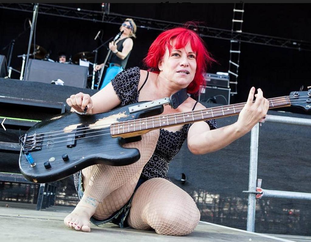 actor Jennifer Finch large photo