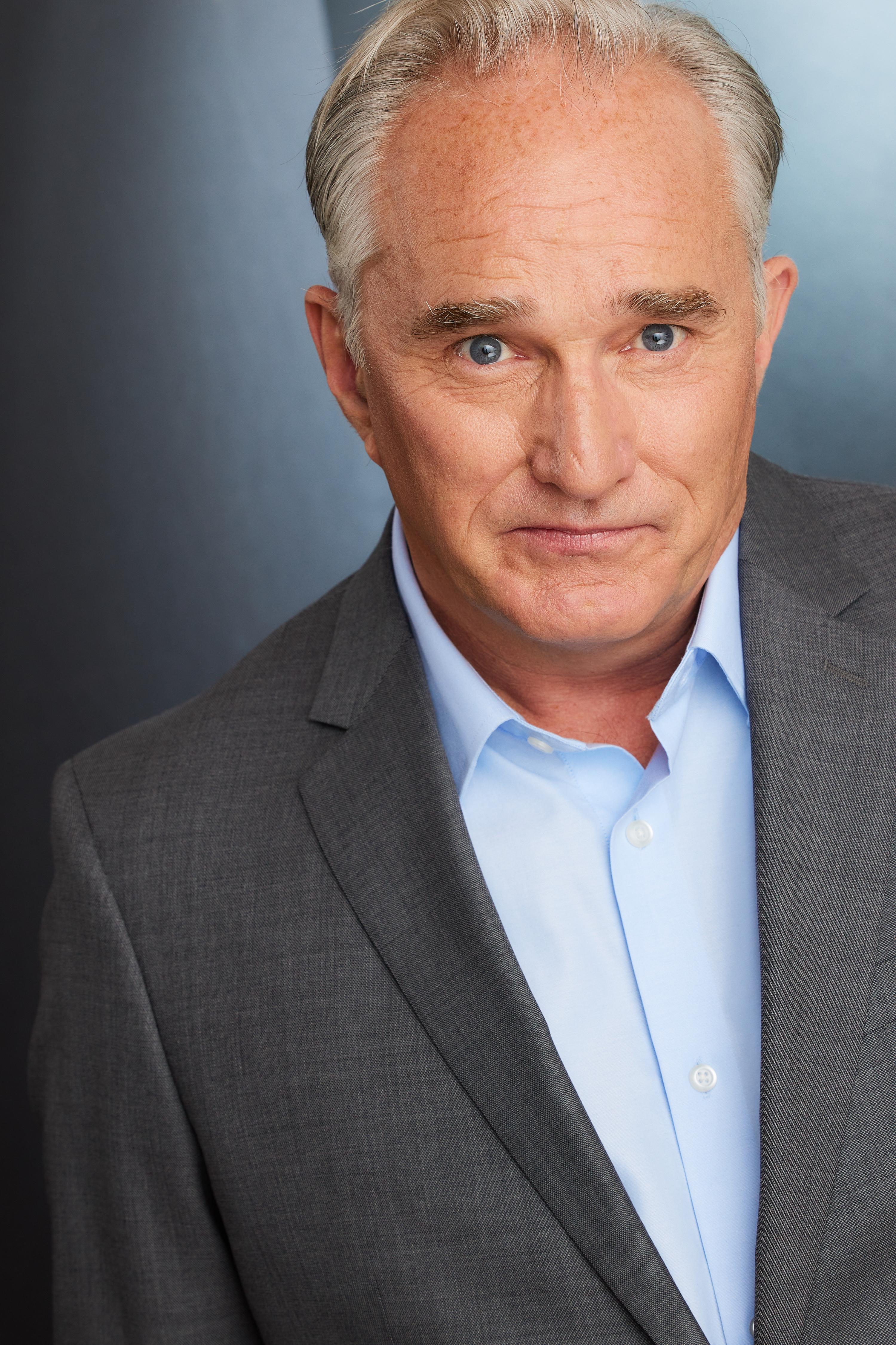 actor Ron E. Rains large photo