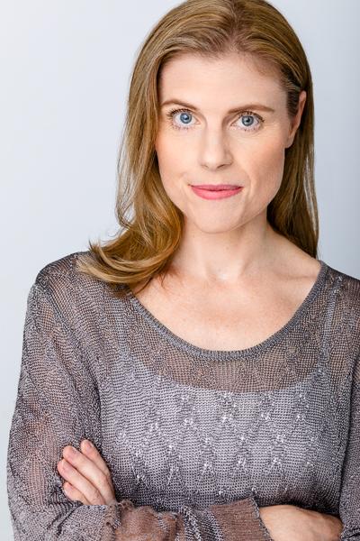 actor Kelly Lind large photo