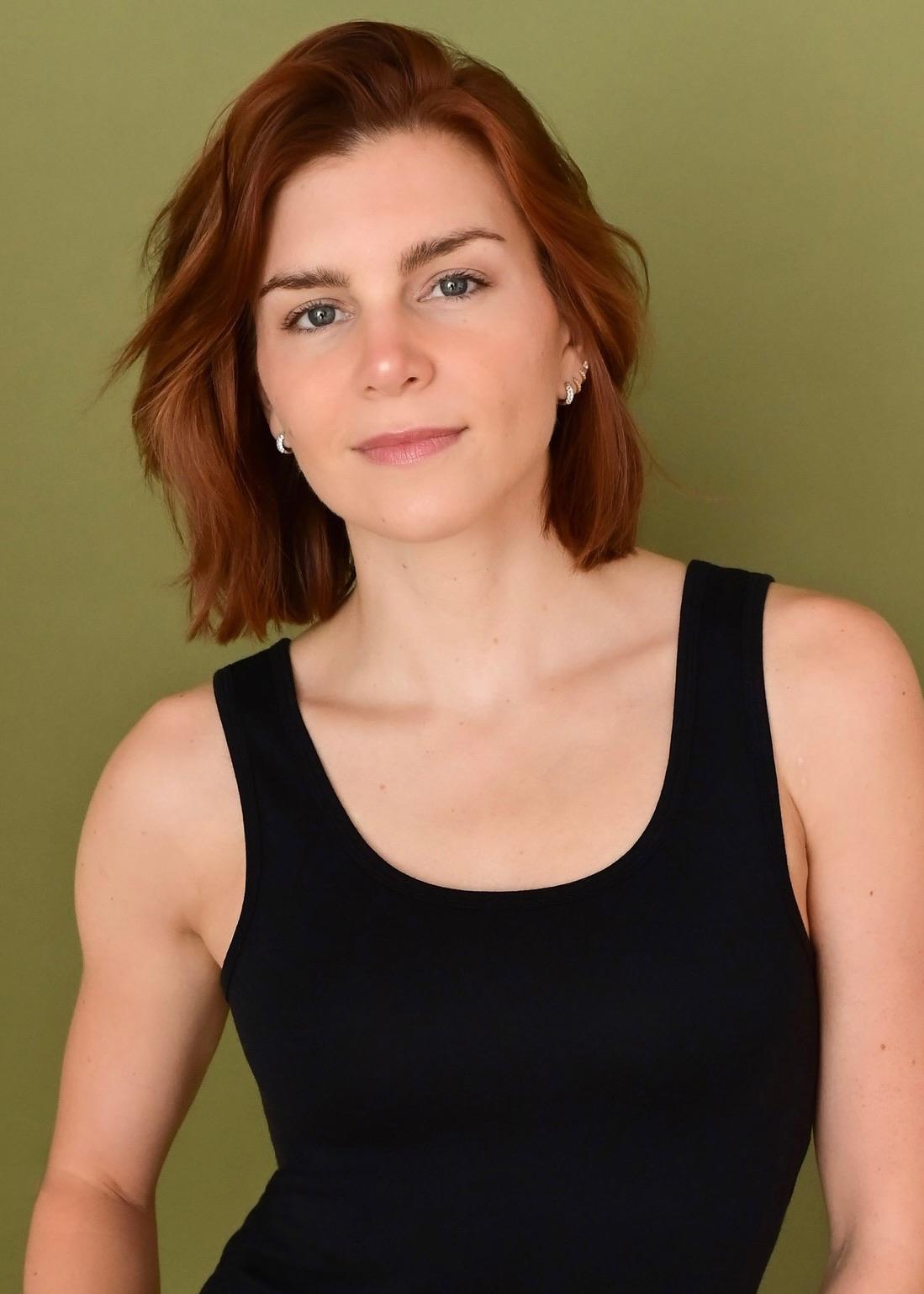 actor Claire Clancy large photo