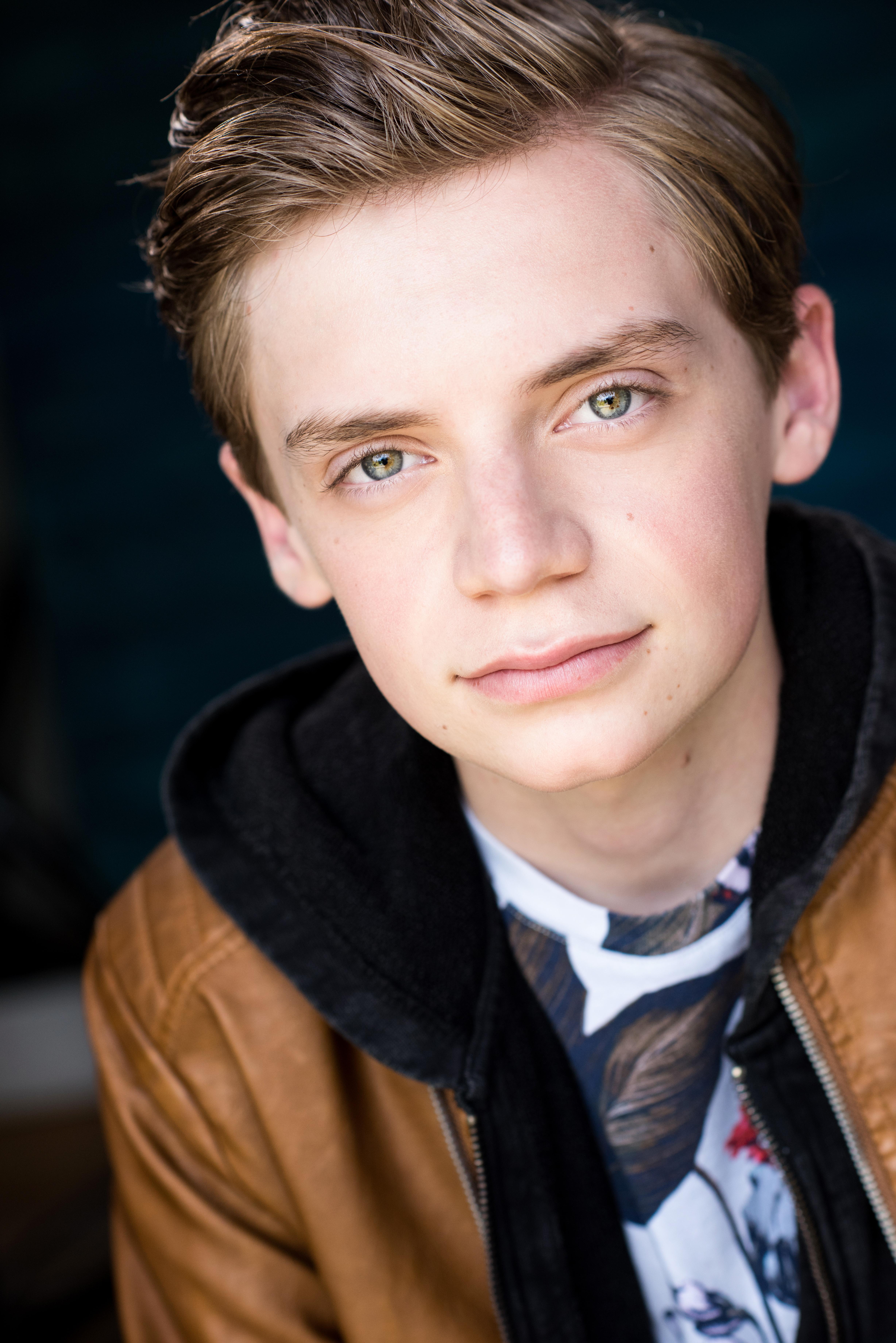 actor Dash Williams large photo