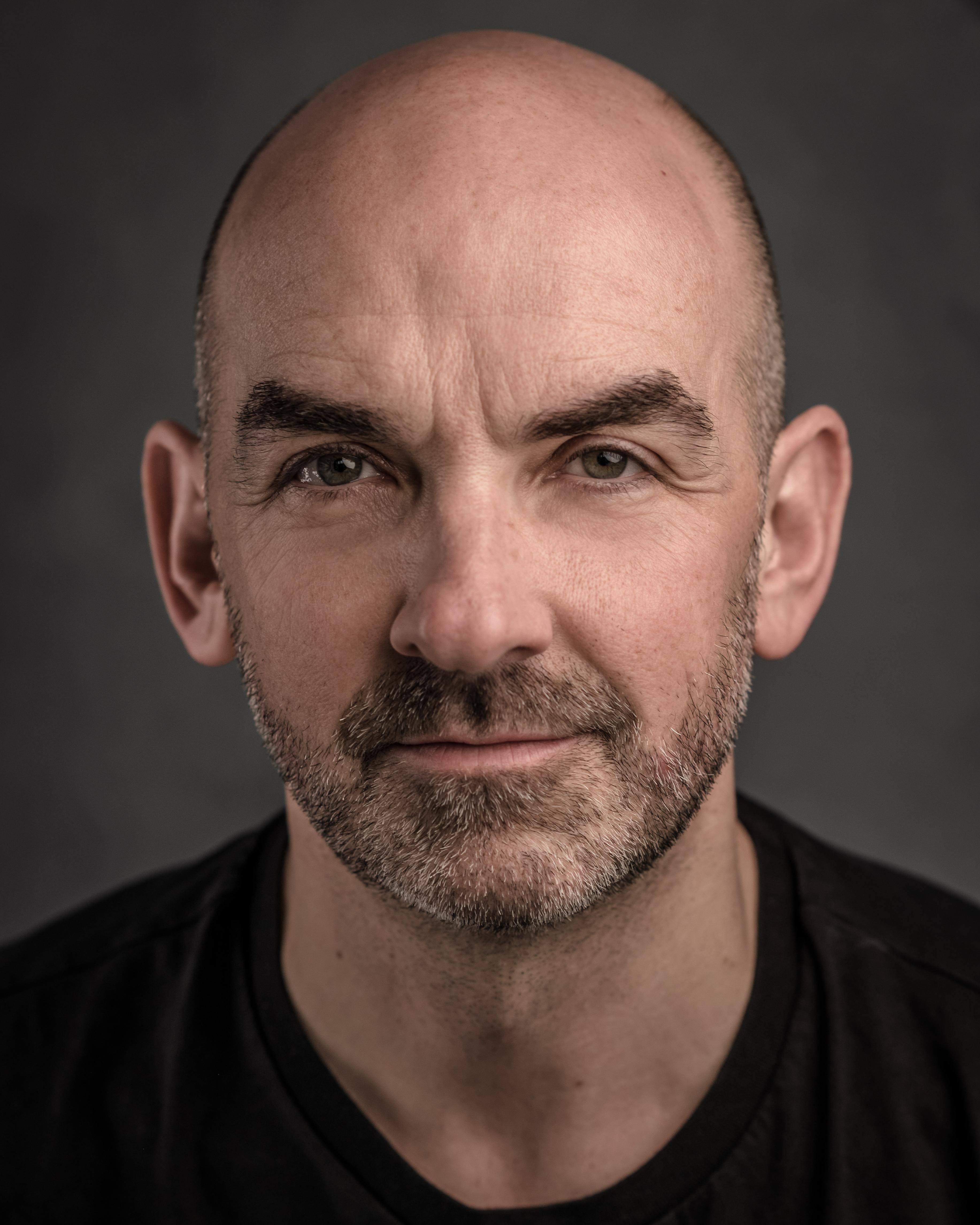 actor Ian Conningham large photo