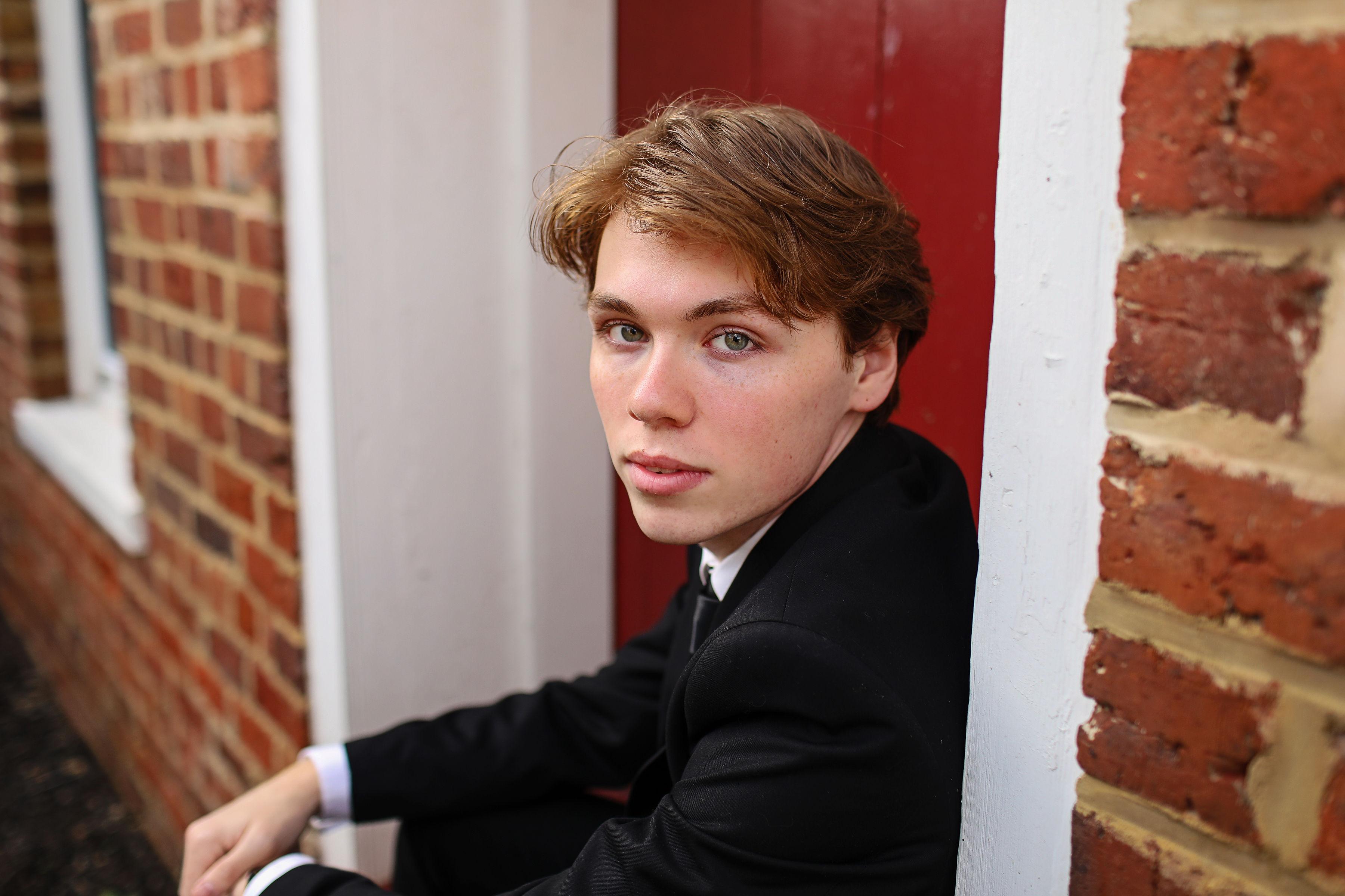 actor Benjamin Perkinson large photo