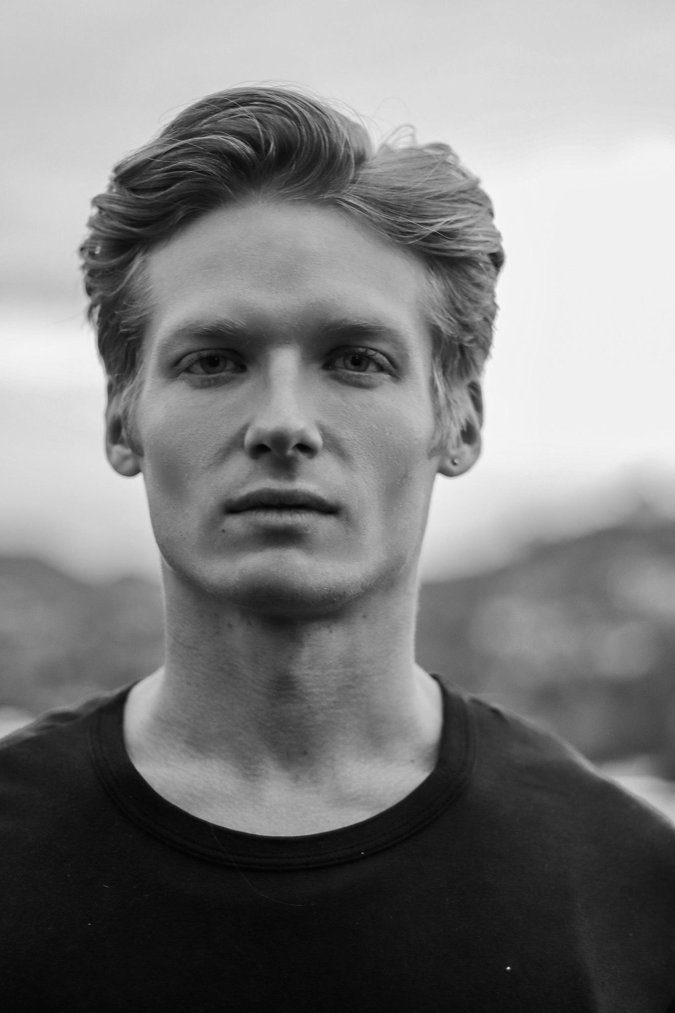 actor Kyle Rezzarday large photo