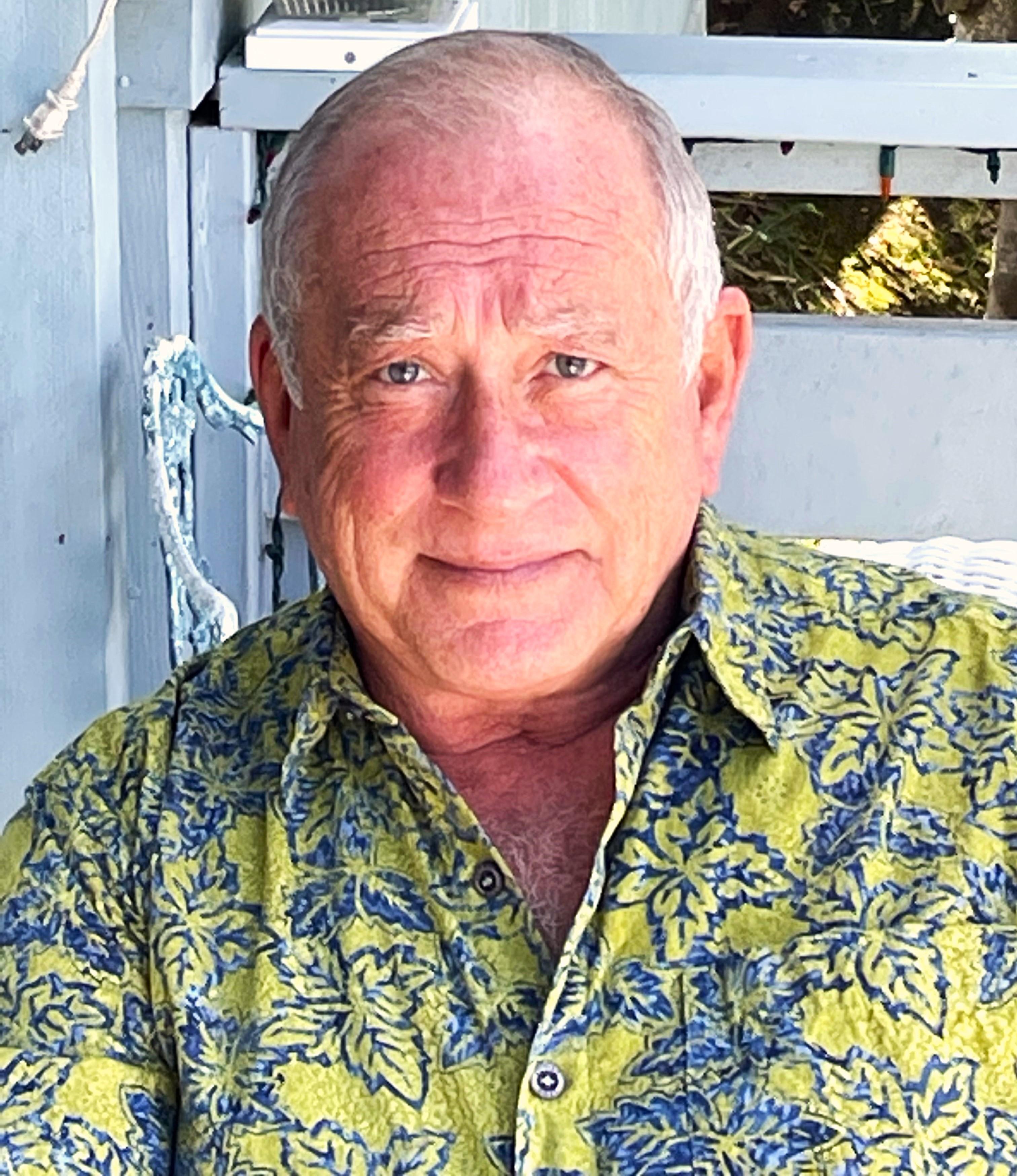 actor Dennis Garber large photo