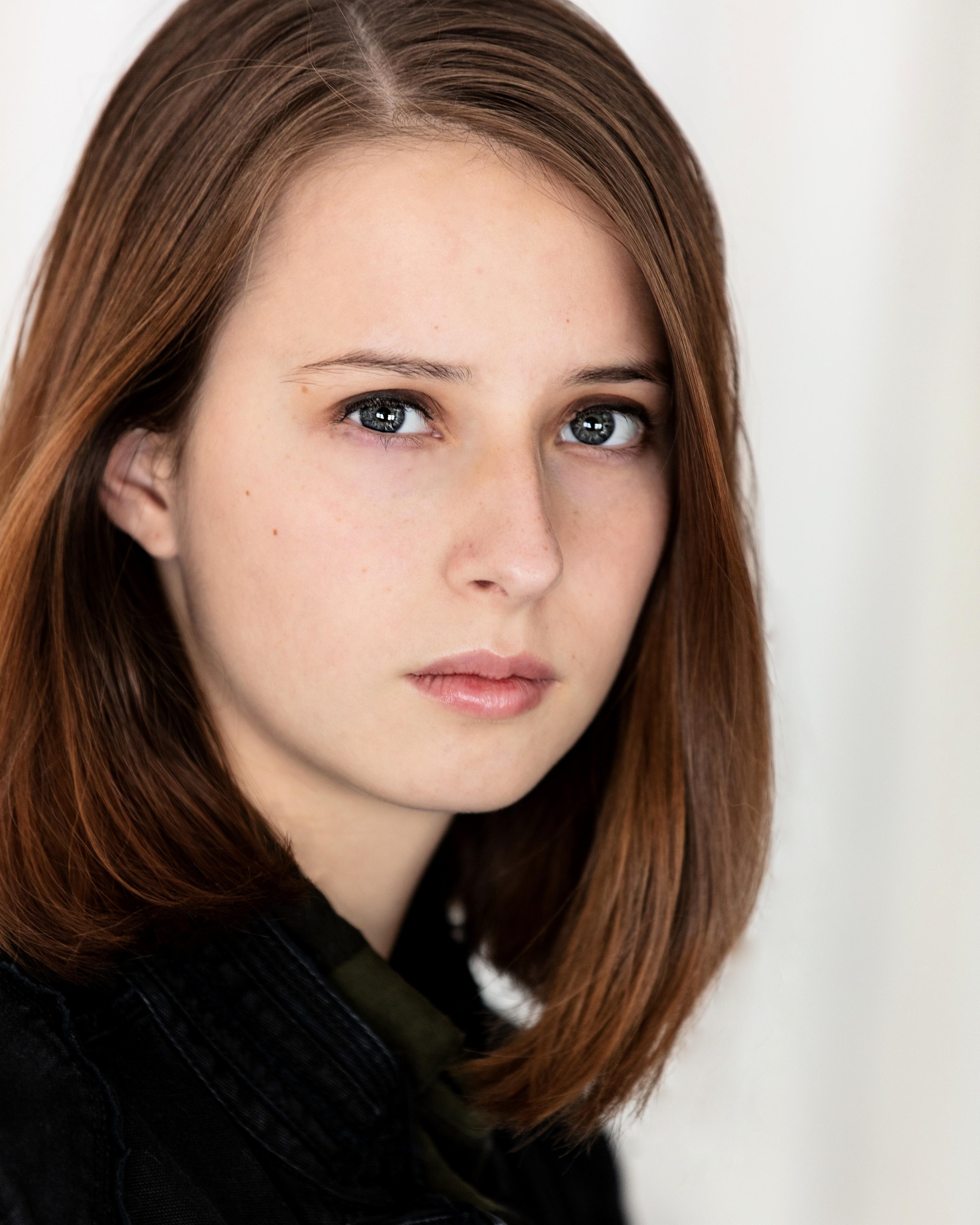 actor Brooke J. Ferrell large photo