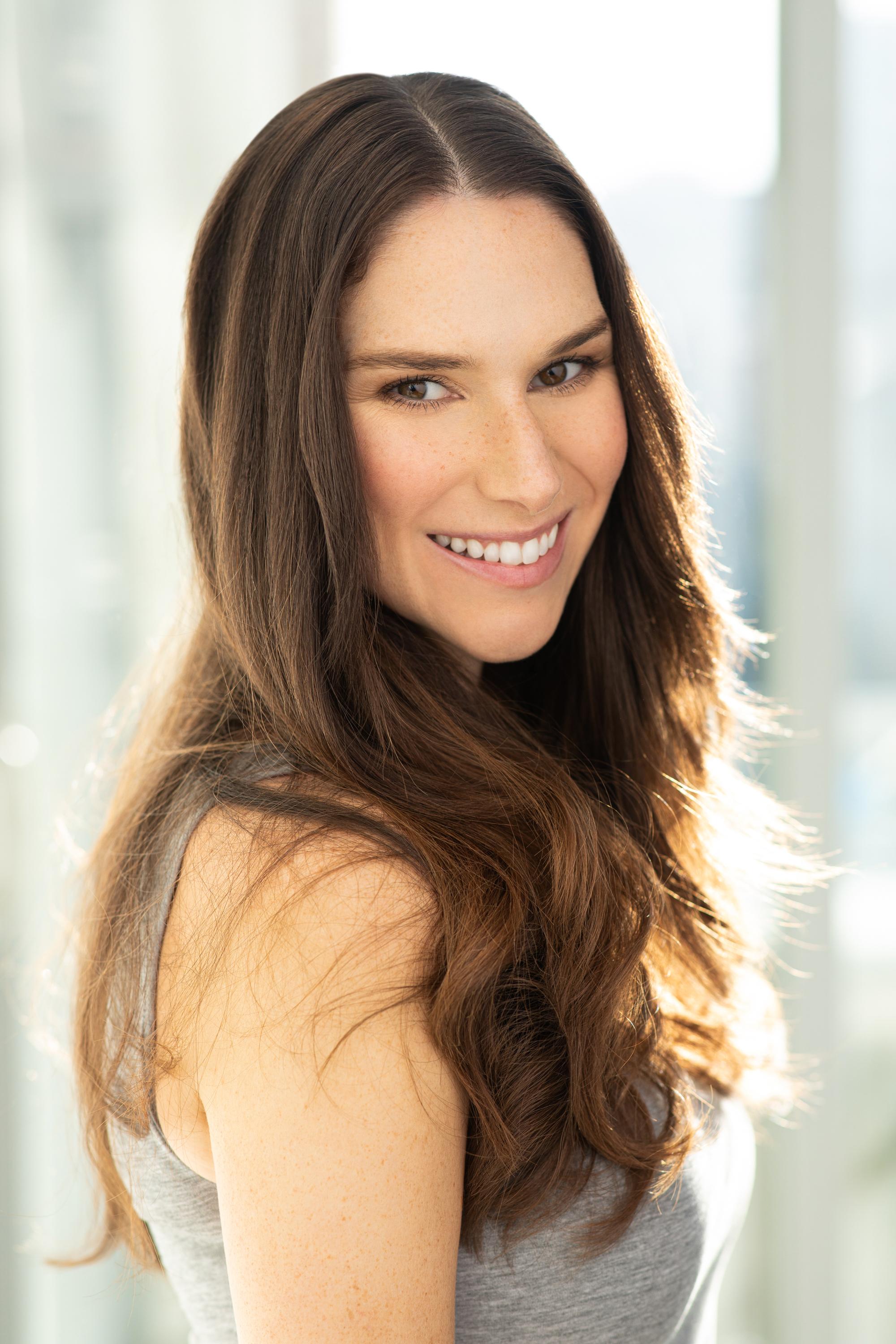 actor Roanna Cochrane large photo