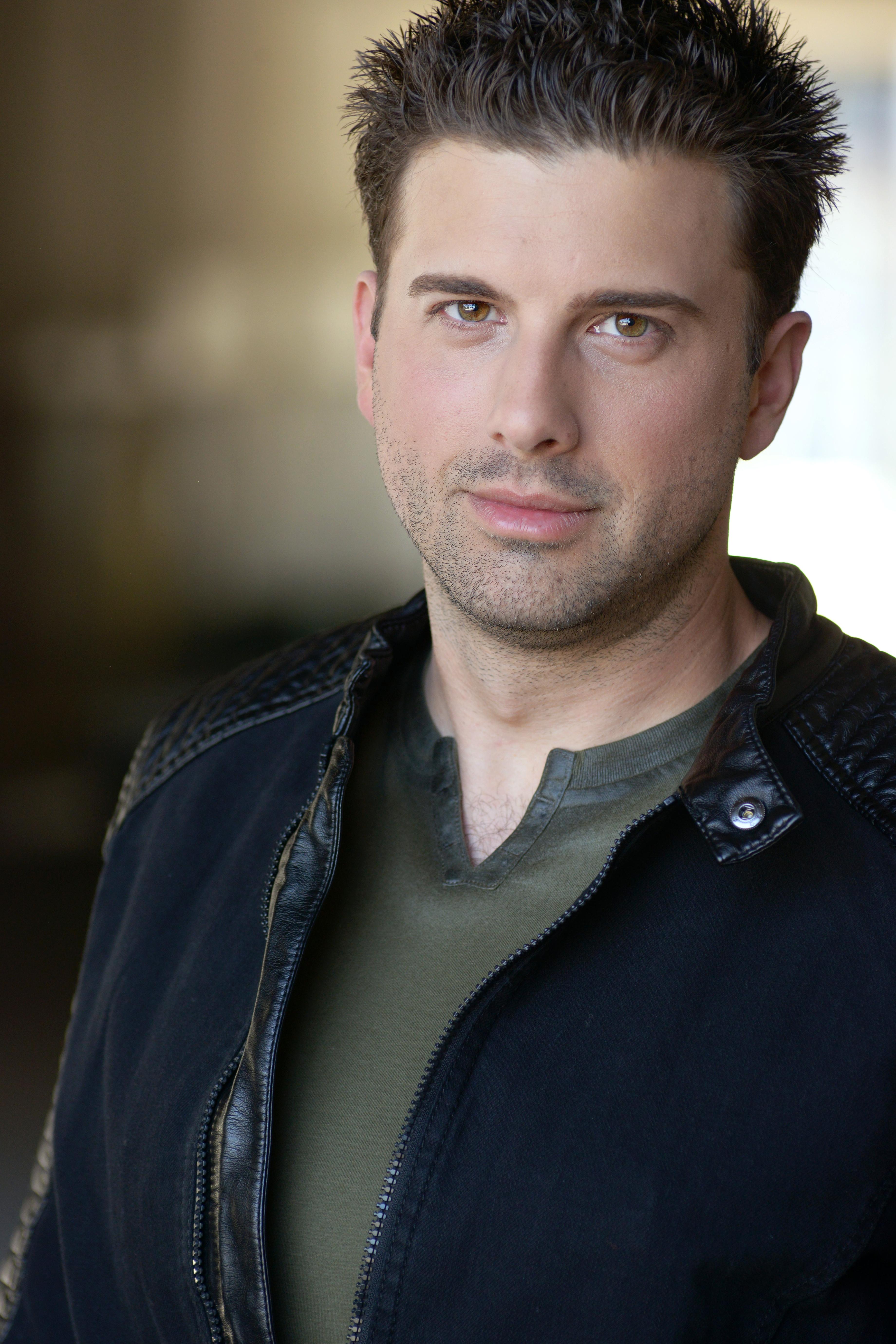 actor Robert Streeper large photo