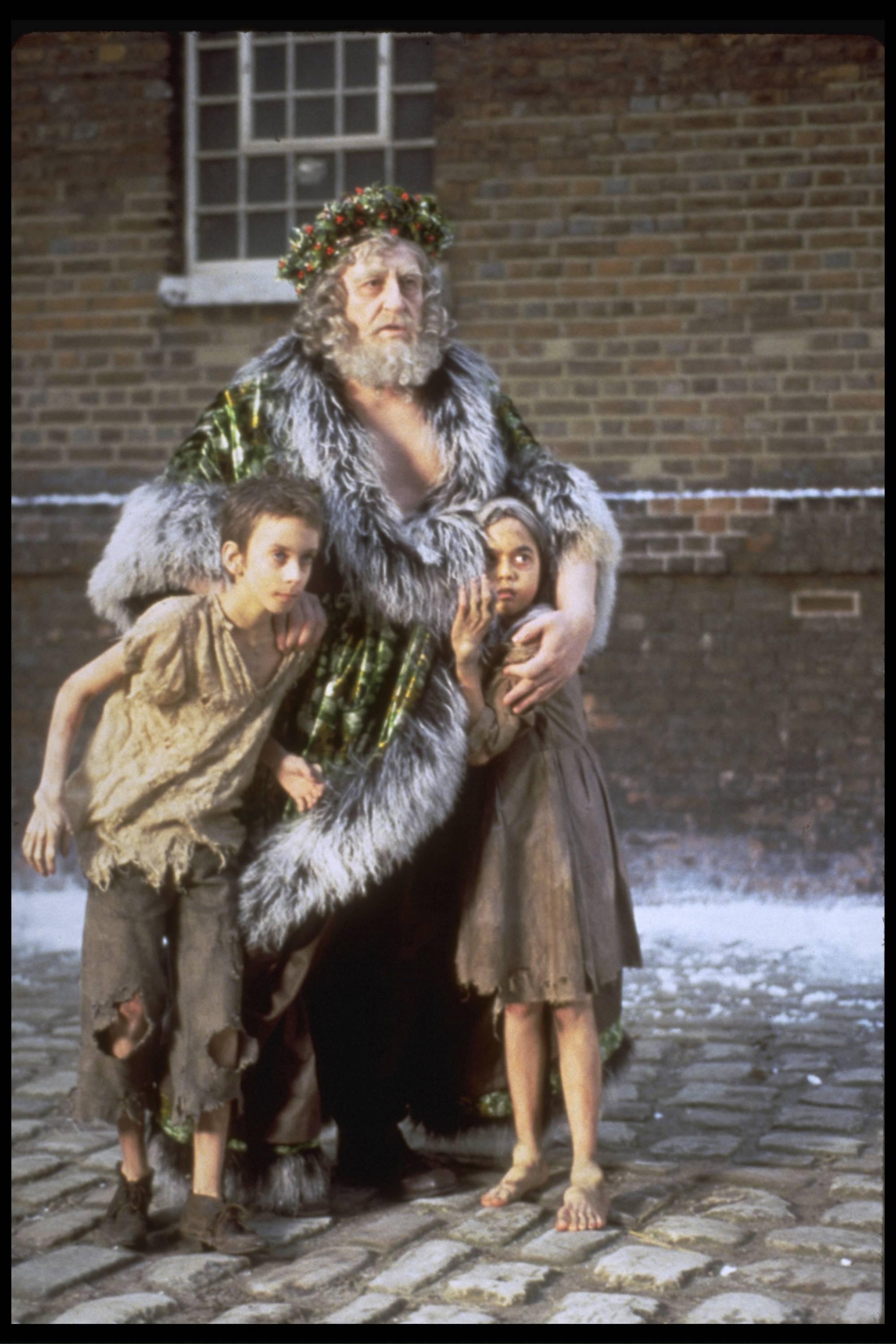 actor Desmond Barrit large photo