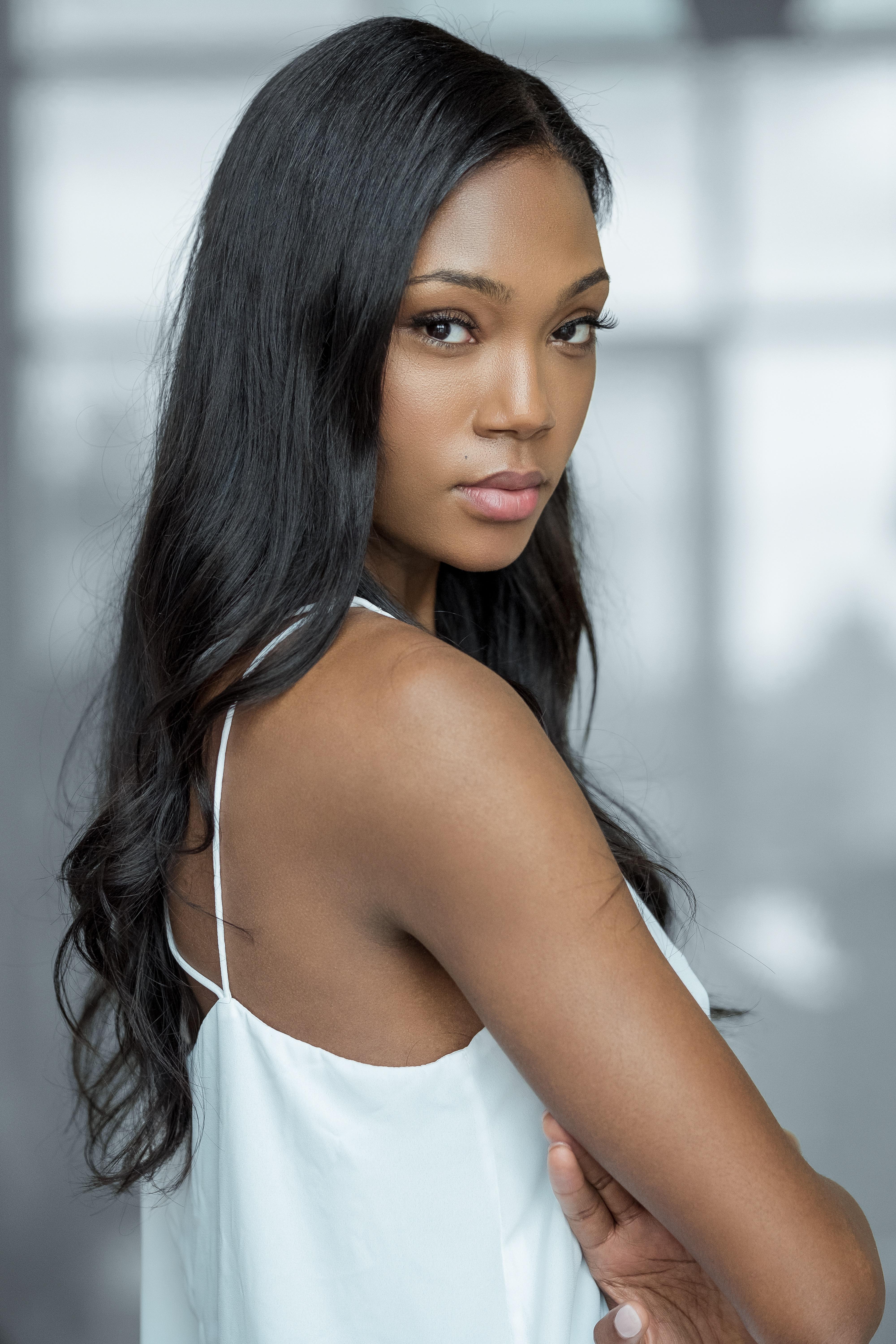 actor Afiya Bennett large photo