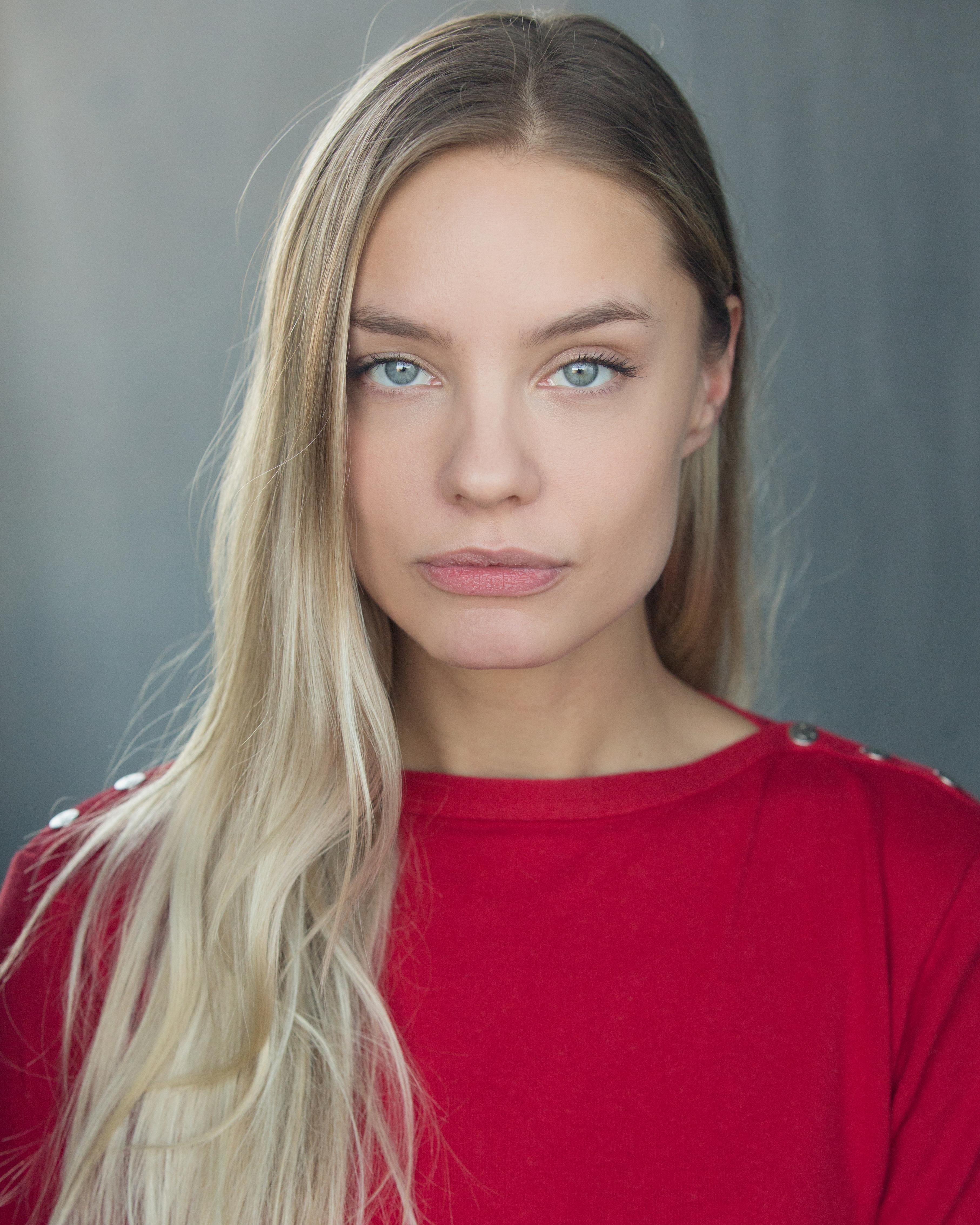 actor Holly Horne large photo