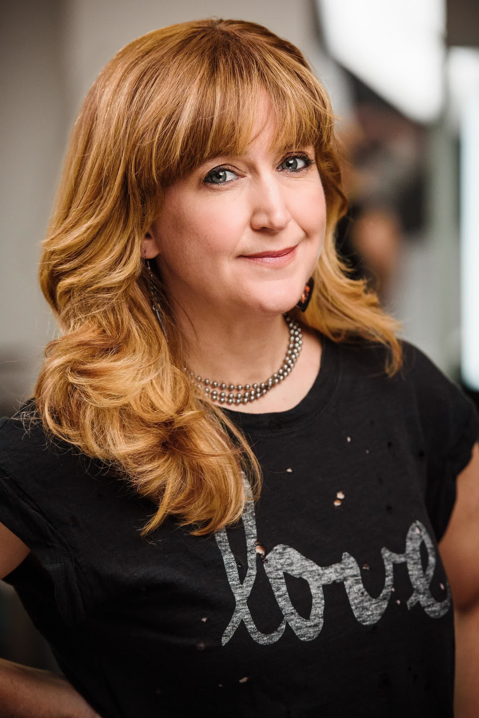 actor Mary McGloin large photo