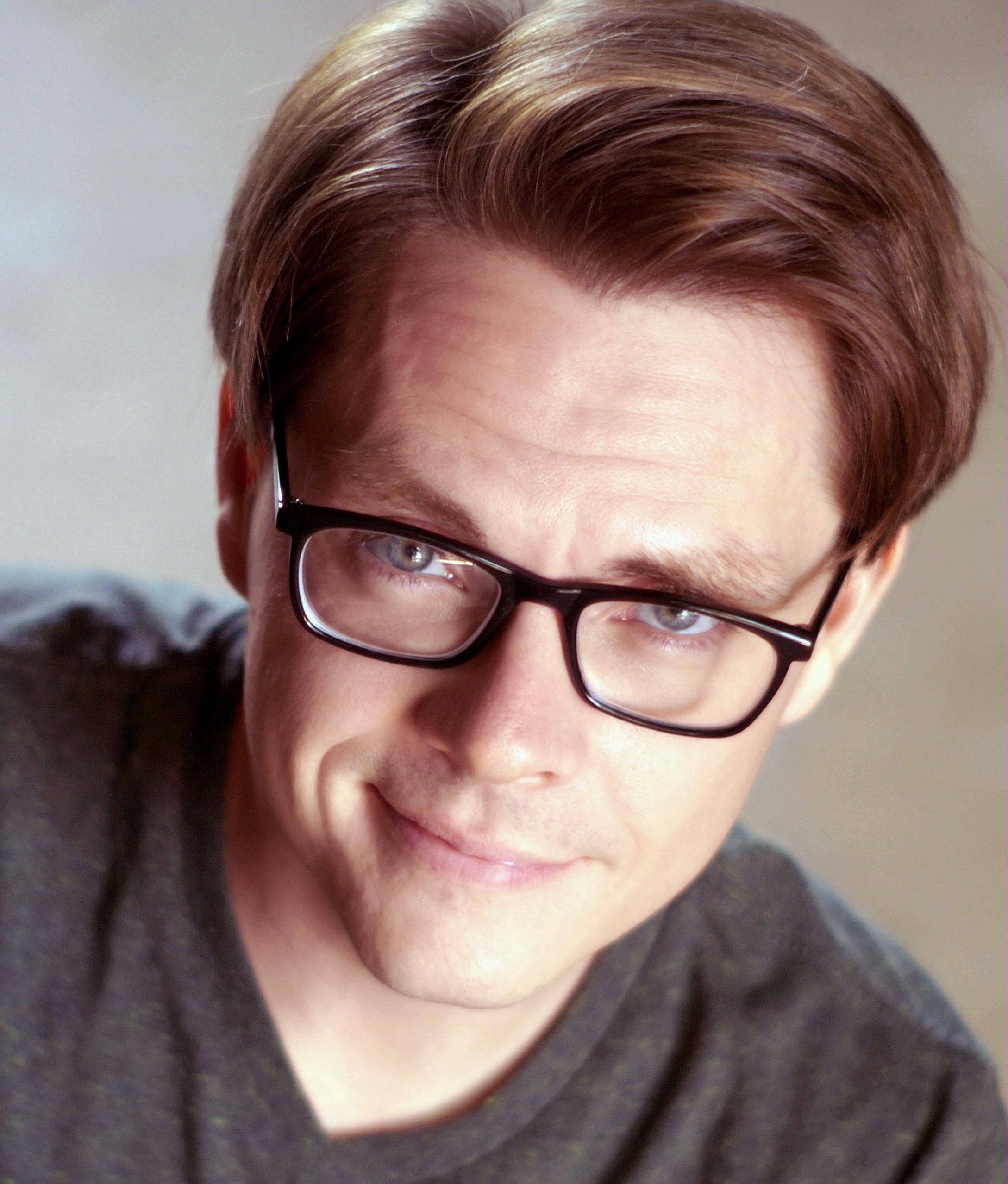 actor Derick Snow large photo