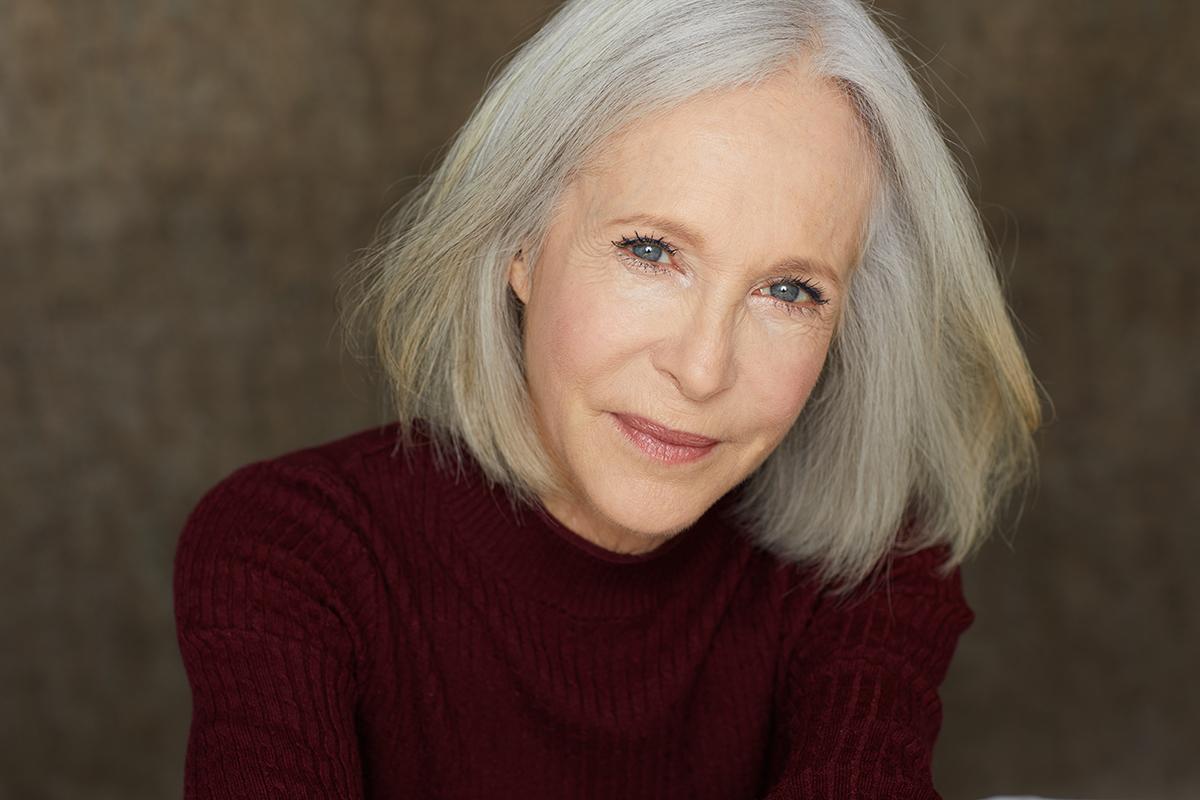 actor Holly Kaplan large photo