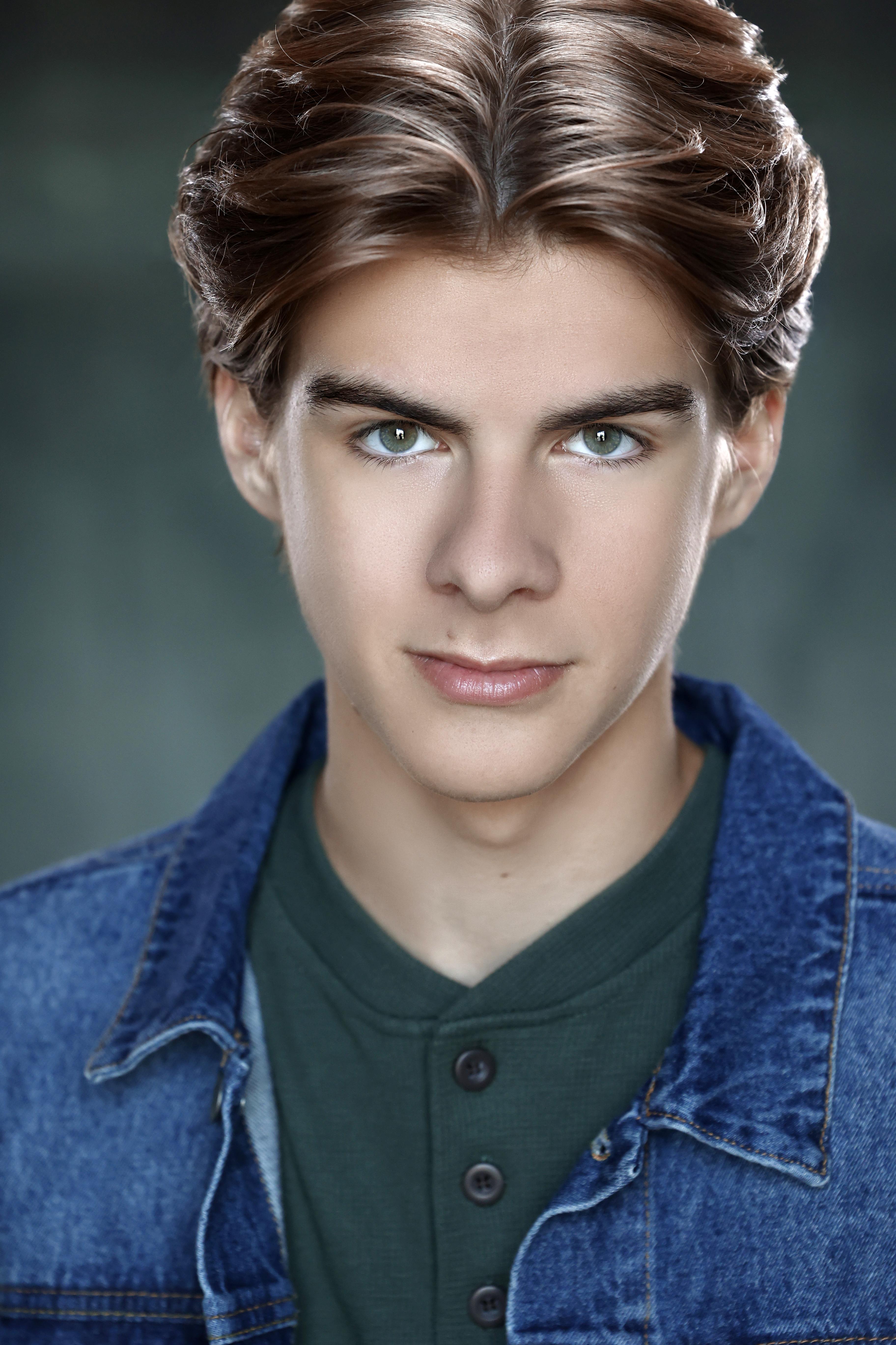 actor Carter Hadley large photo