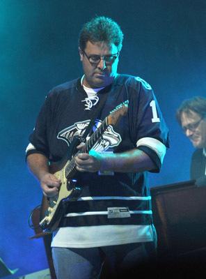 actor Vince Gill large photo