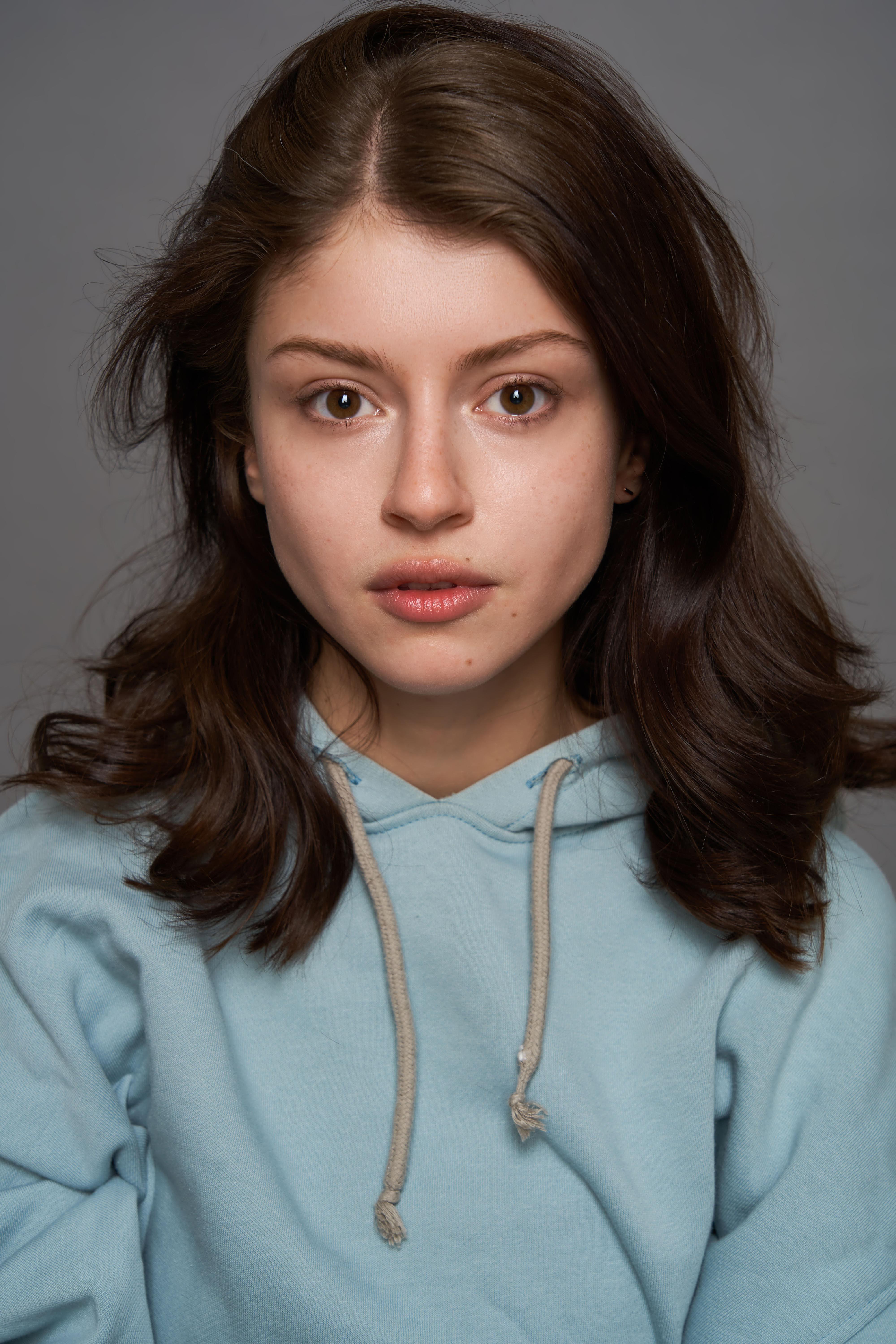 actor Jenya Evstigneeva large photo