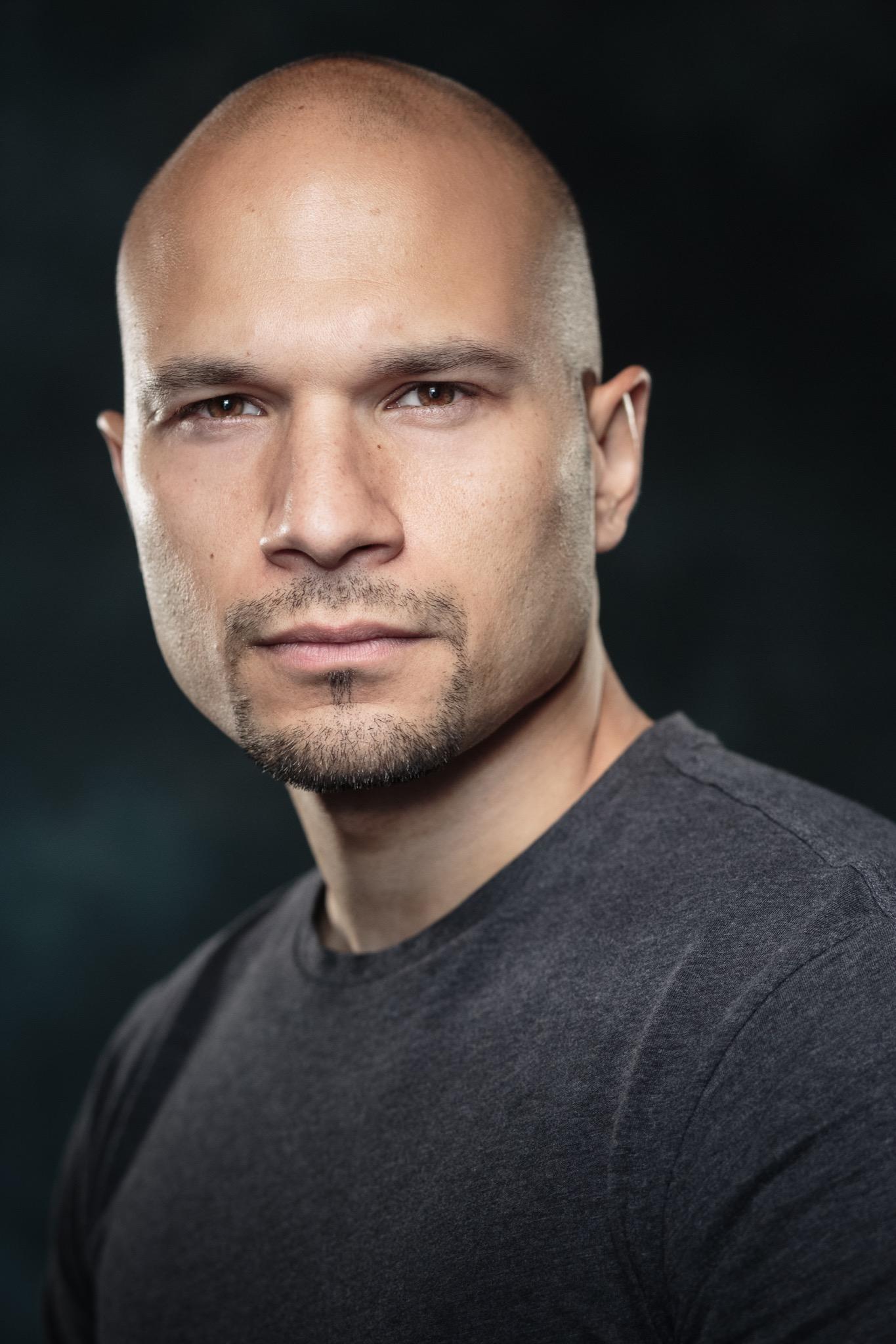 actor Sonny Louis large photo