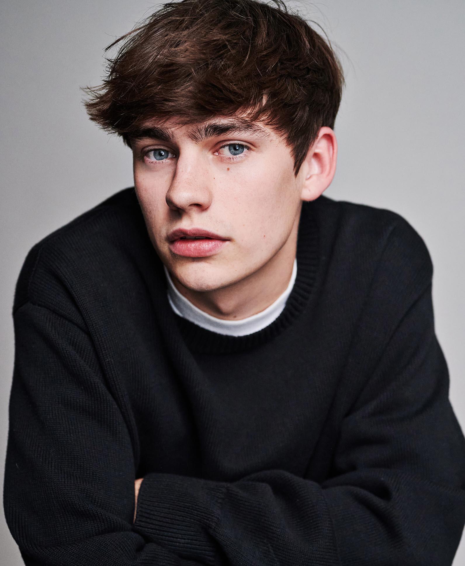 actor Spike Fearn large photo