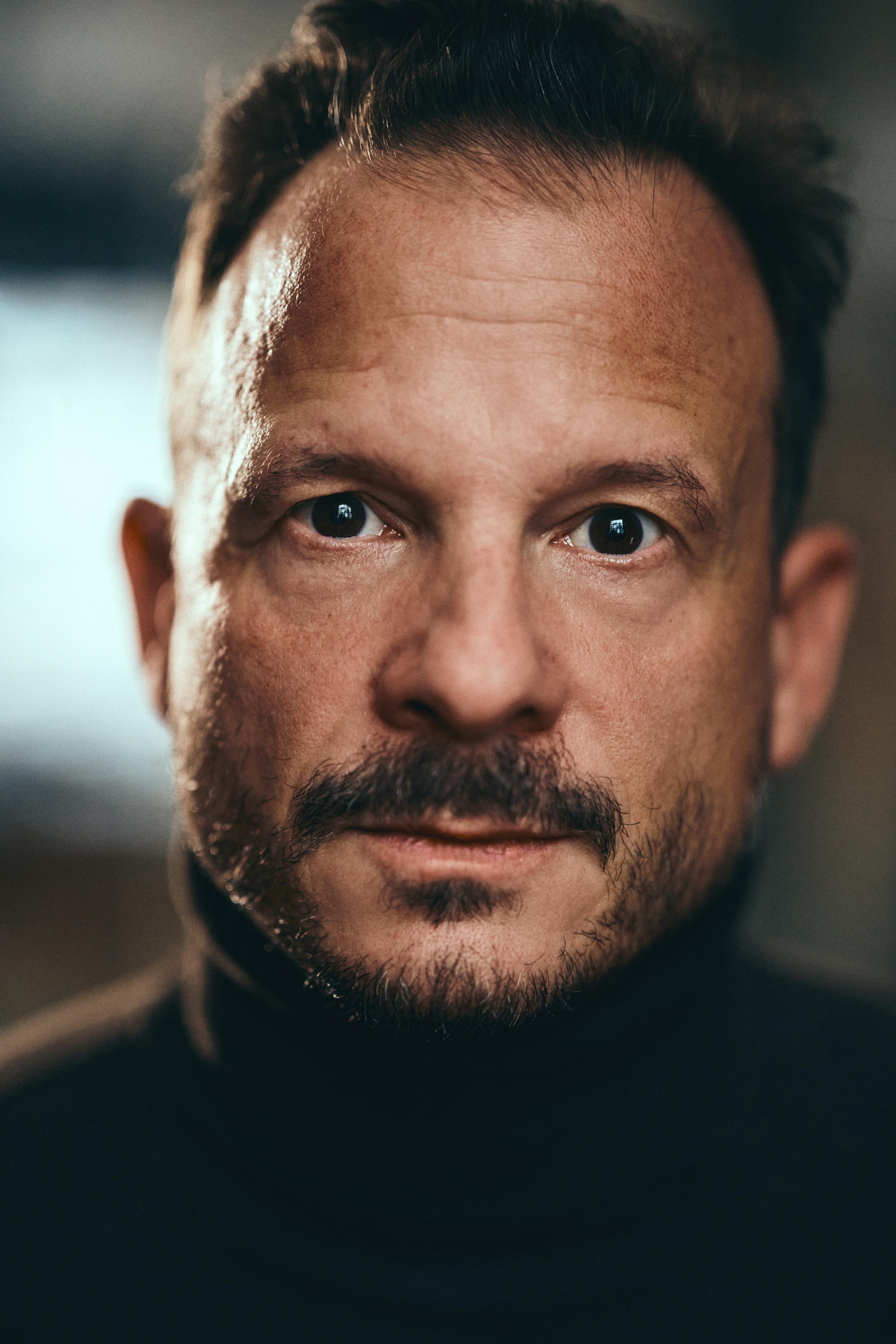 actor Neil Cole large photo